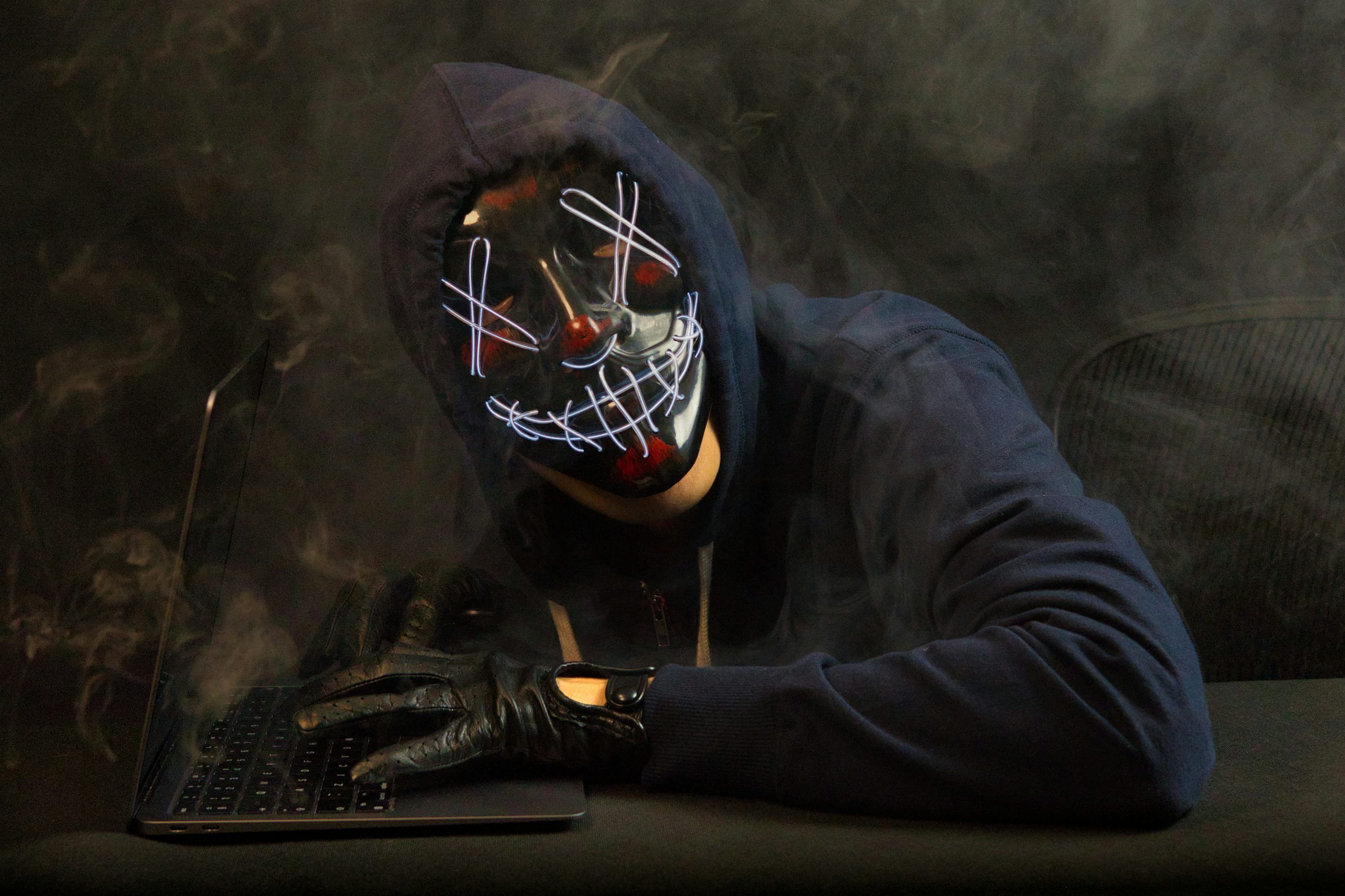 3000x2000 Hacker Picture [HD]. Download Free Image