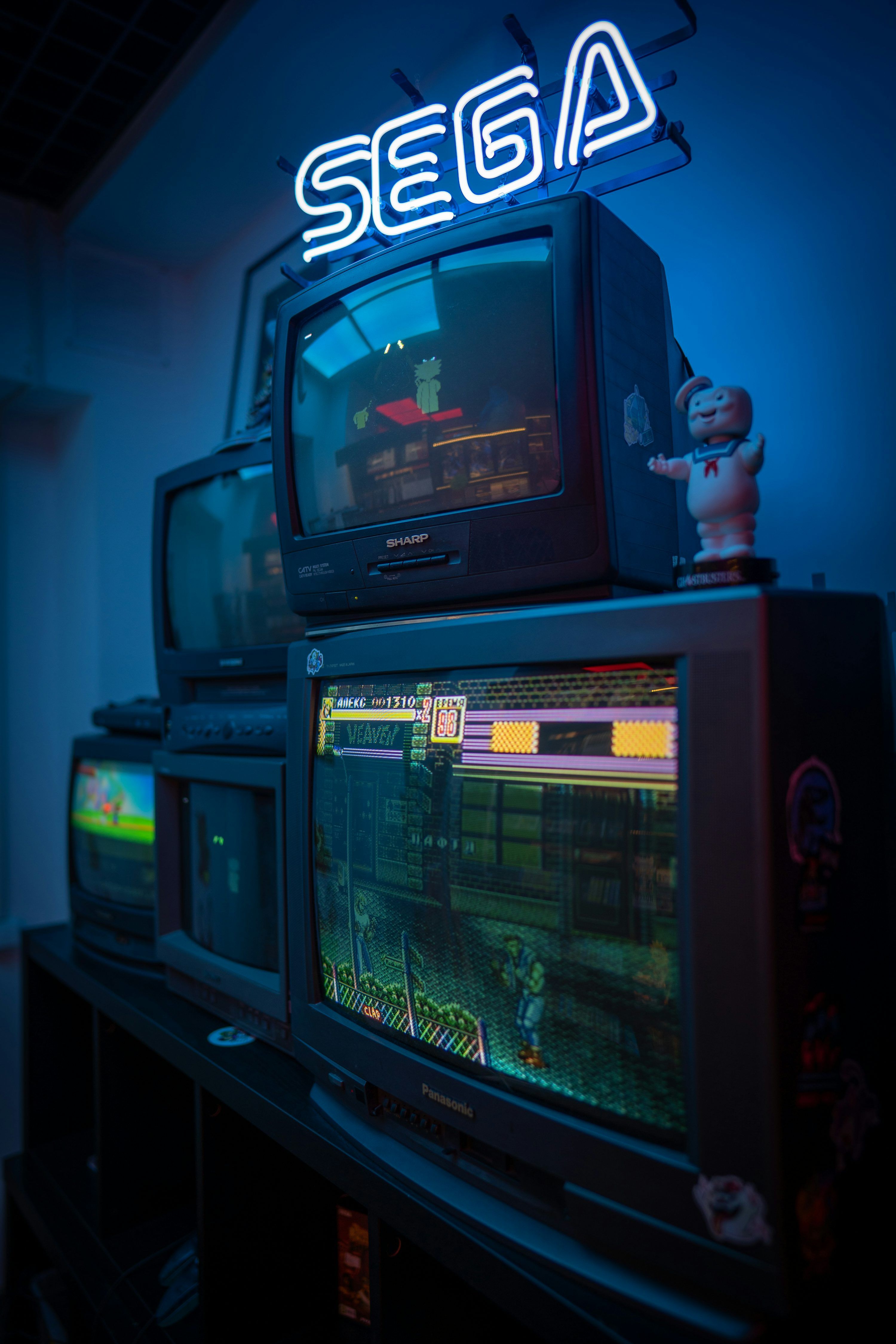 3000x4500 Retro Gaming Picture. Download Free Image