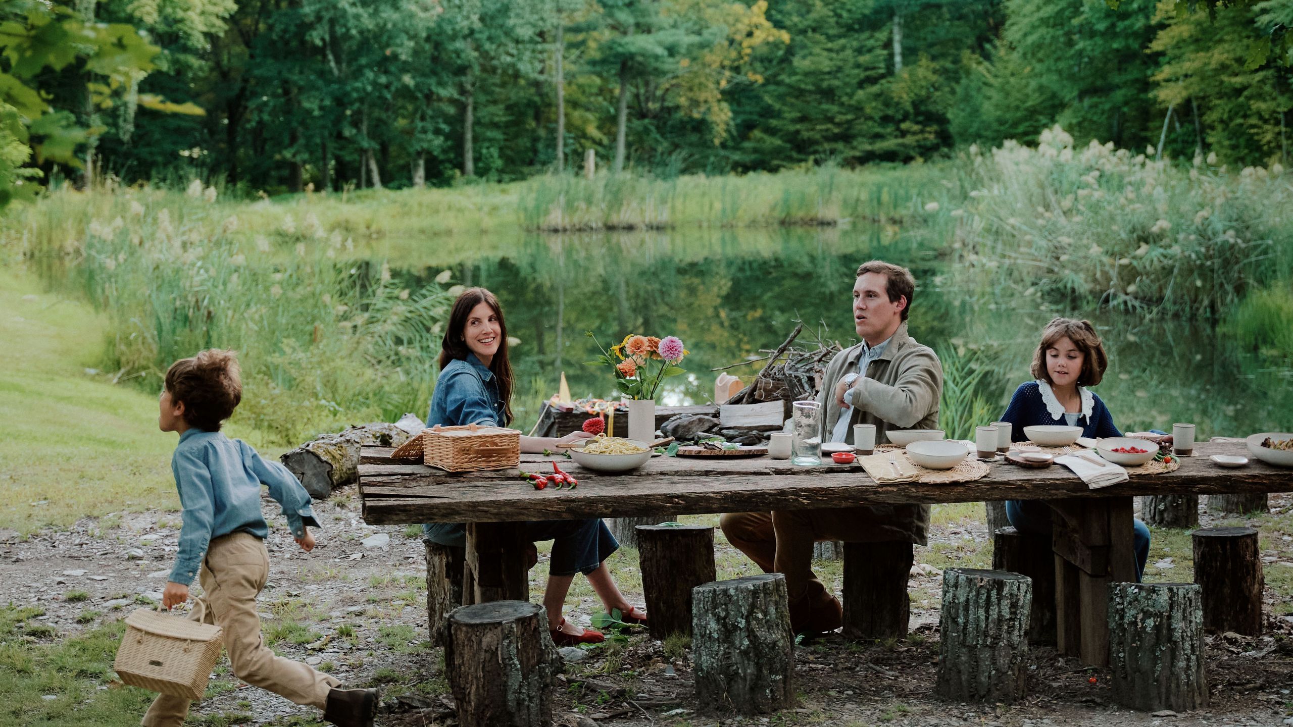 2560x1440 Visiting the Calico Wallpaper Founders in Their Charming Upstate New York Abode