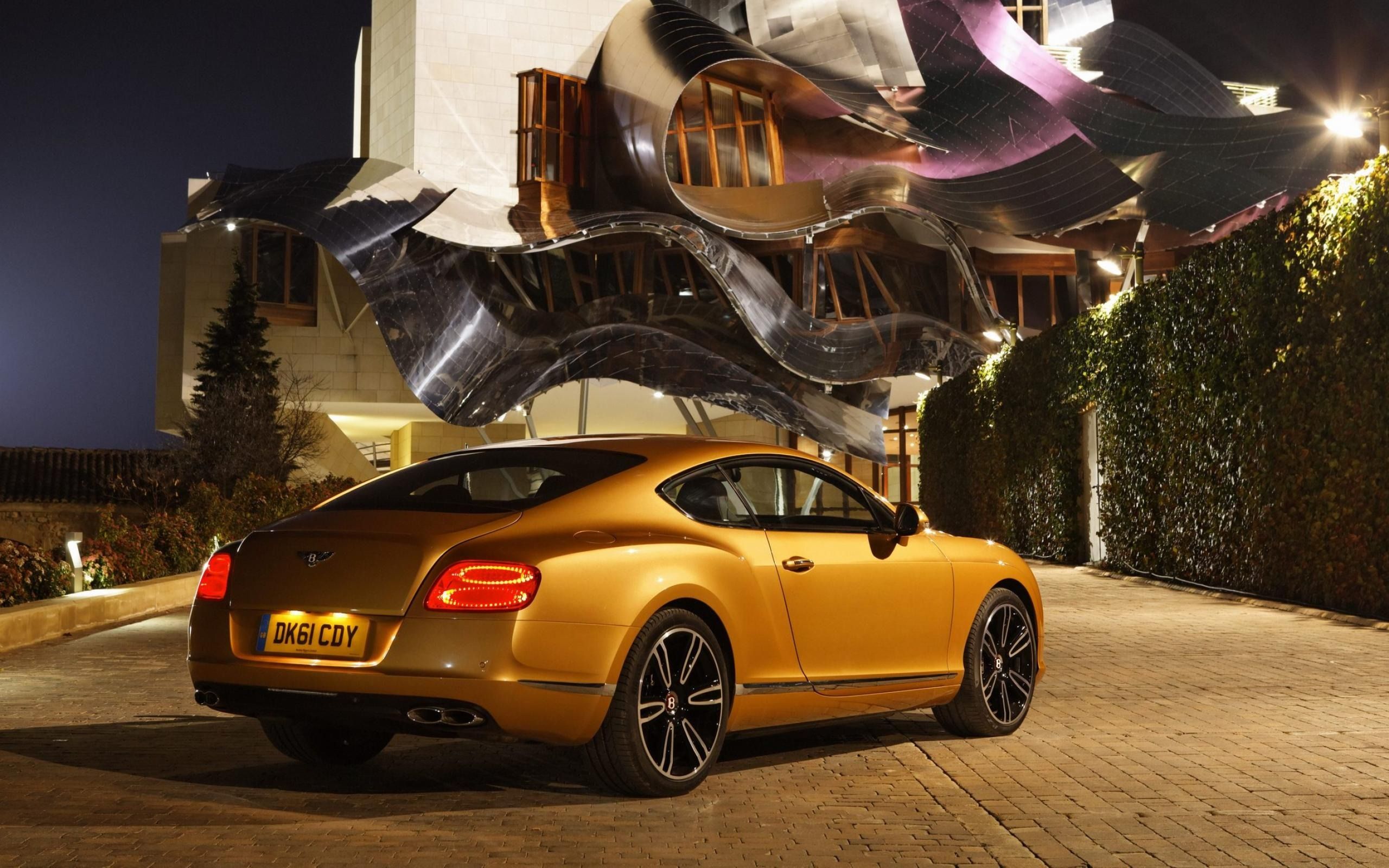 2560x1600 Bentley Continental GT V8 Rear Cars Desktop Wallpaper