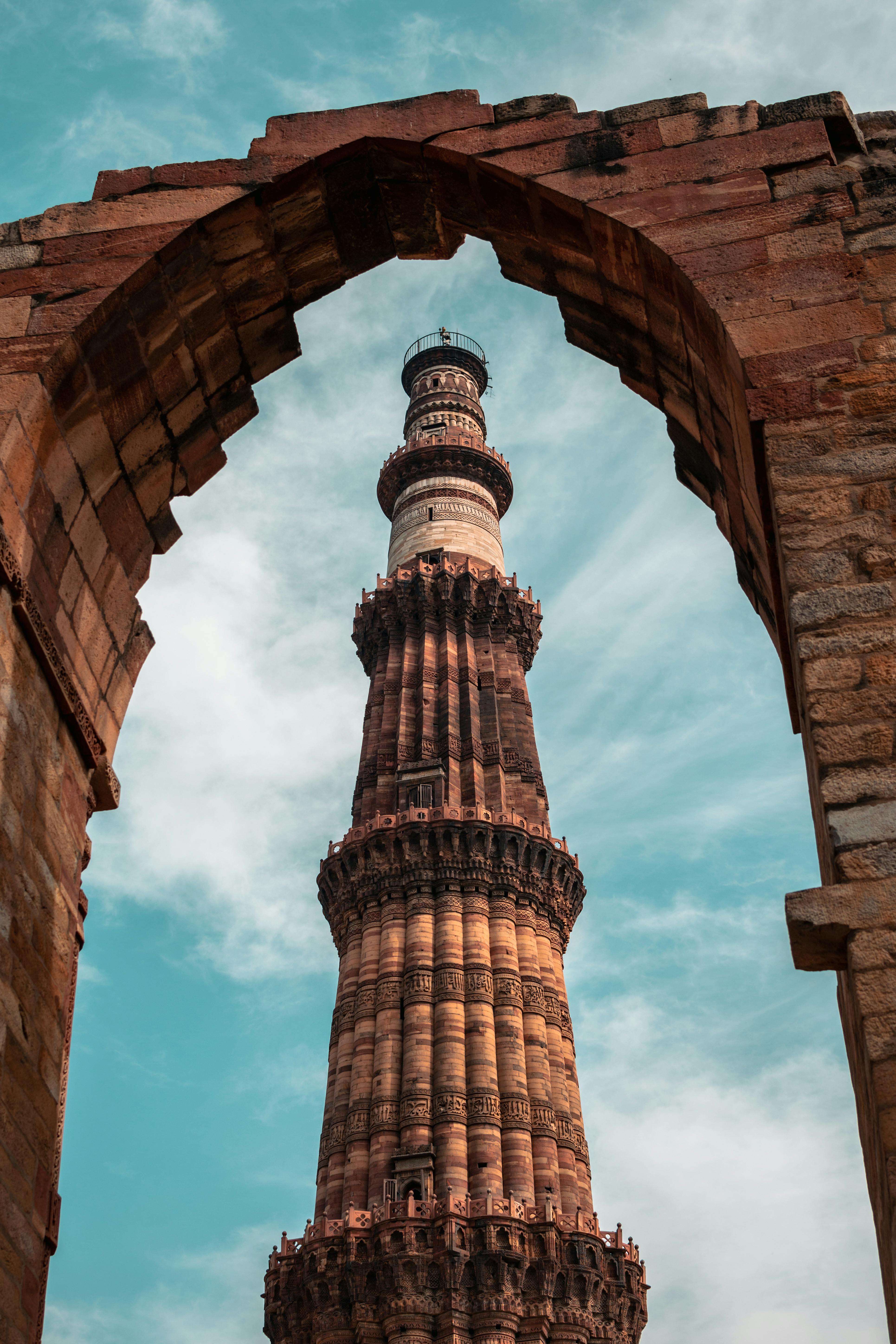 3862x5793 Close Up Shot Of Qutub Minar · Free