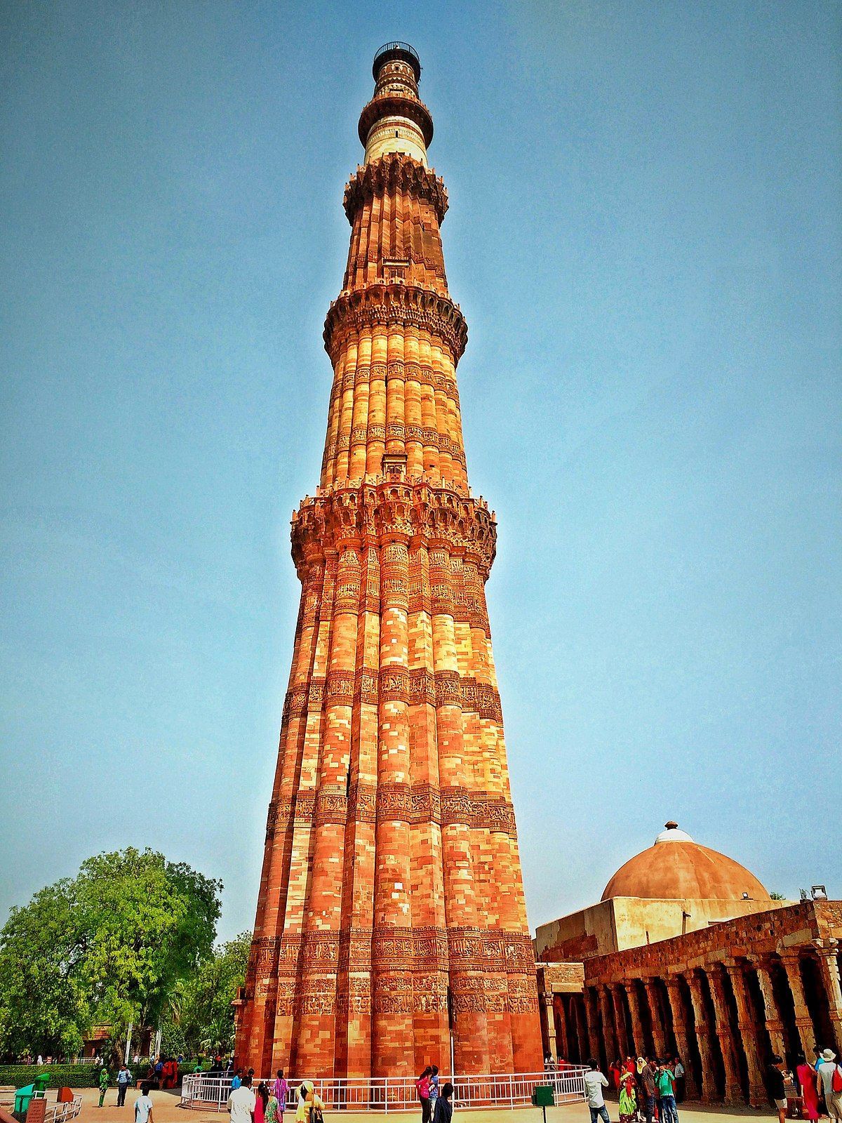 1200x1600 Qutub Minar Wallpaper