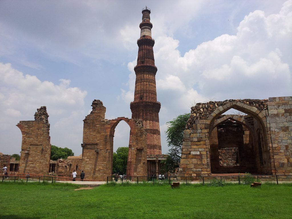 1024x768 Art Travels: The Qutub Minar Complex
