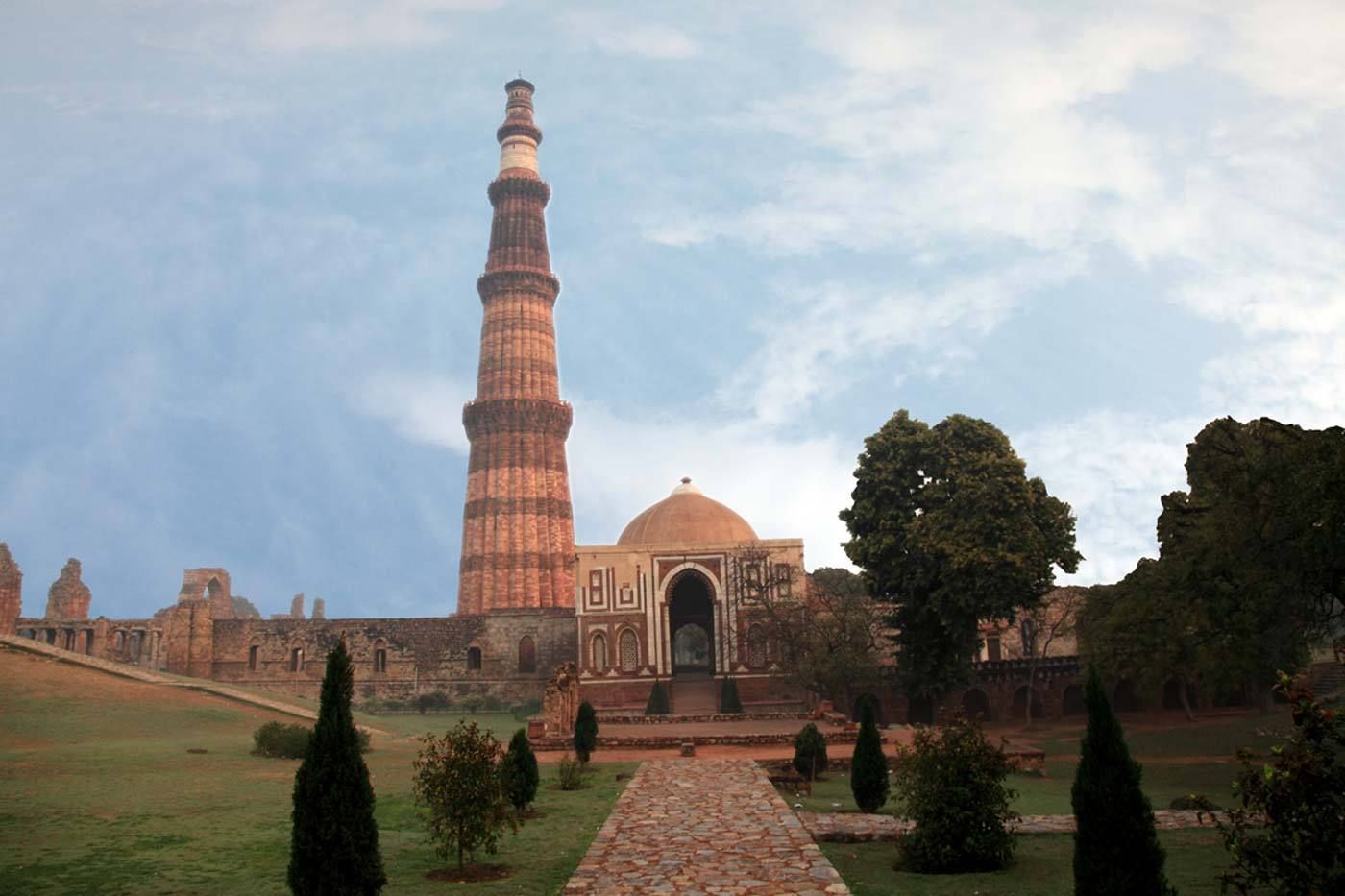 1400x933 Qutab Minar in New Delhi