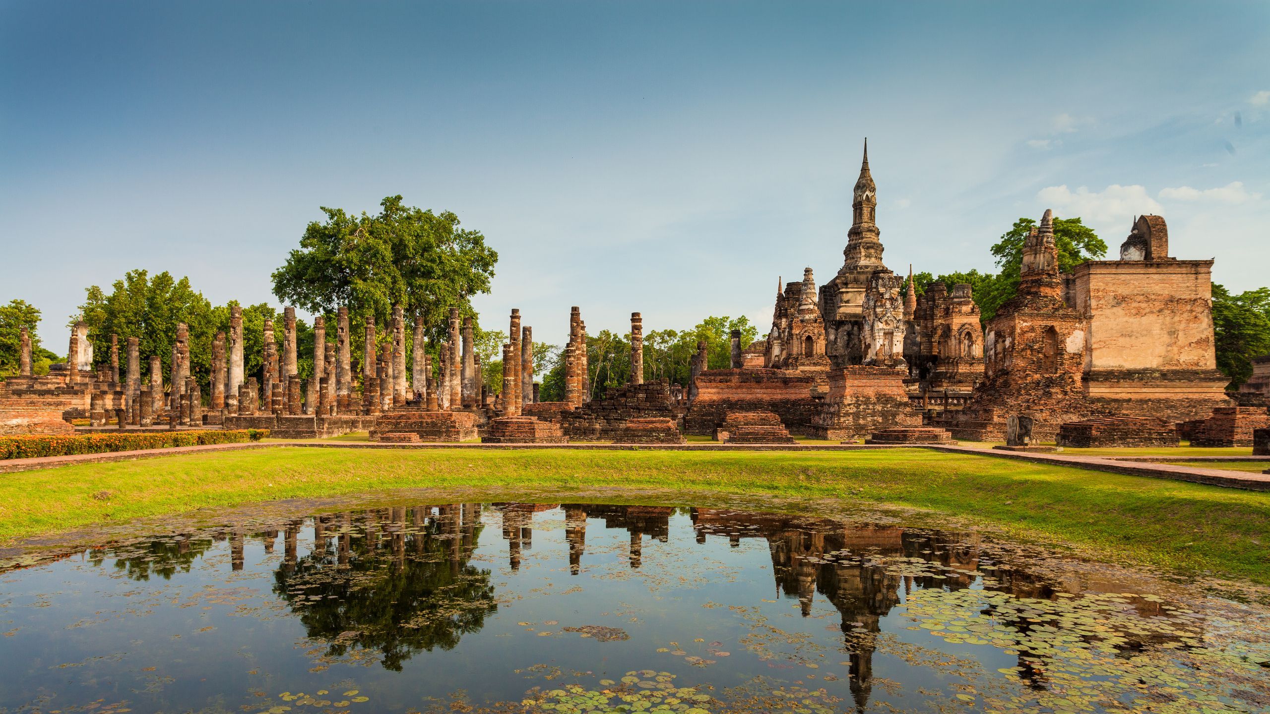 2560x1440 Wat Mahathat, Ayutthaya, Thailand Site Review. Condé Nast Traveler