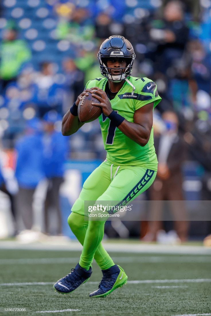 736x1104 Geno Smith Wallpaper