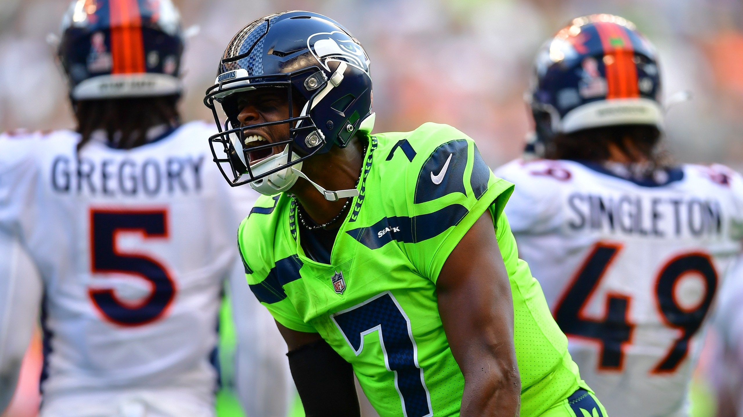2560x1440 Smith cooks in first half, Seahawks beat Broncos