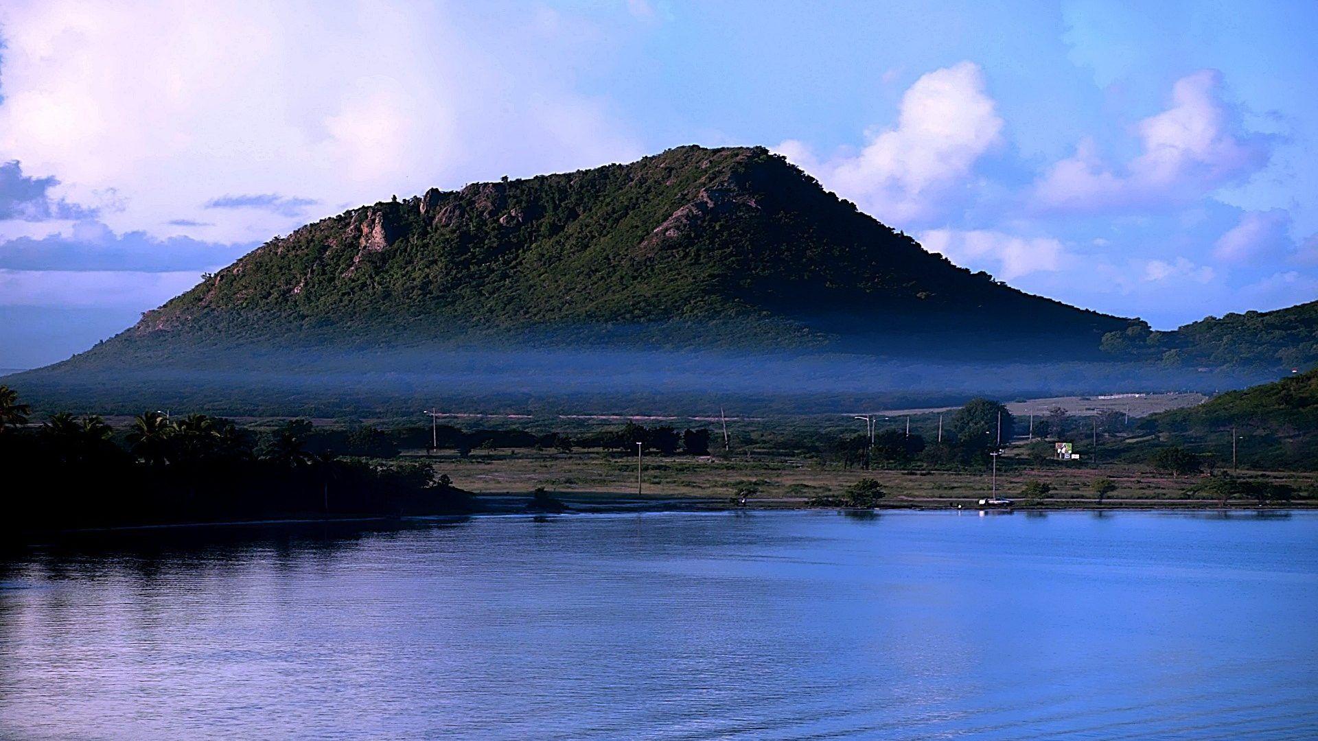 1920x1080 Round Tag wallpaper: Rock Round Balancing Balance Bluff Big Clouds
