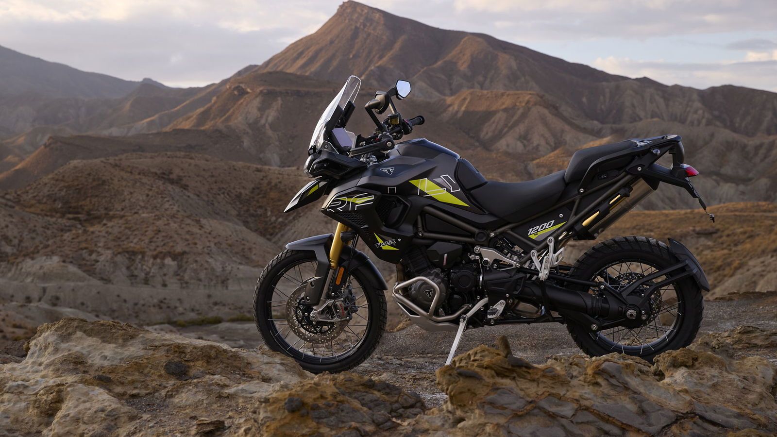 1600x900 New Triumph Tiger 900 and Tiger 1200 Alpine & Desert Editions