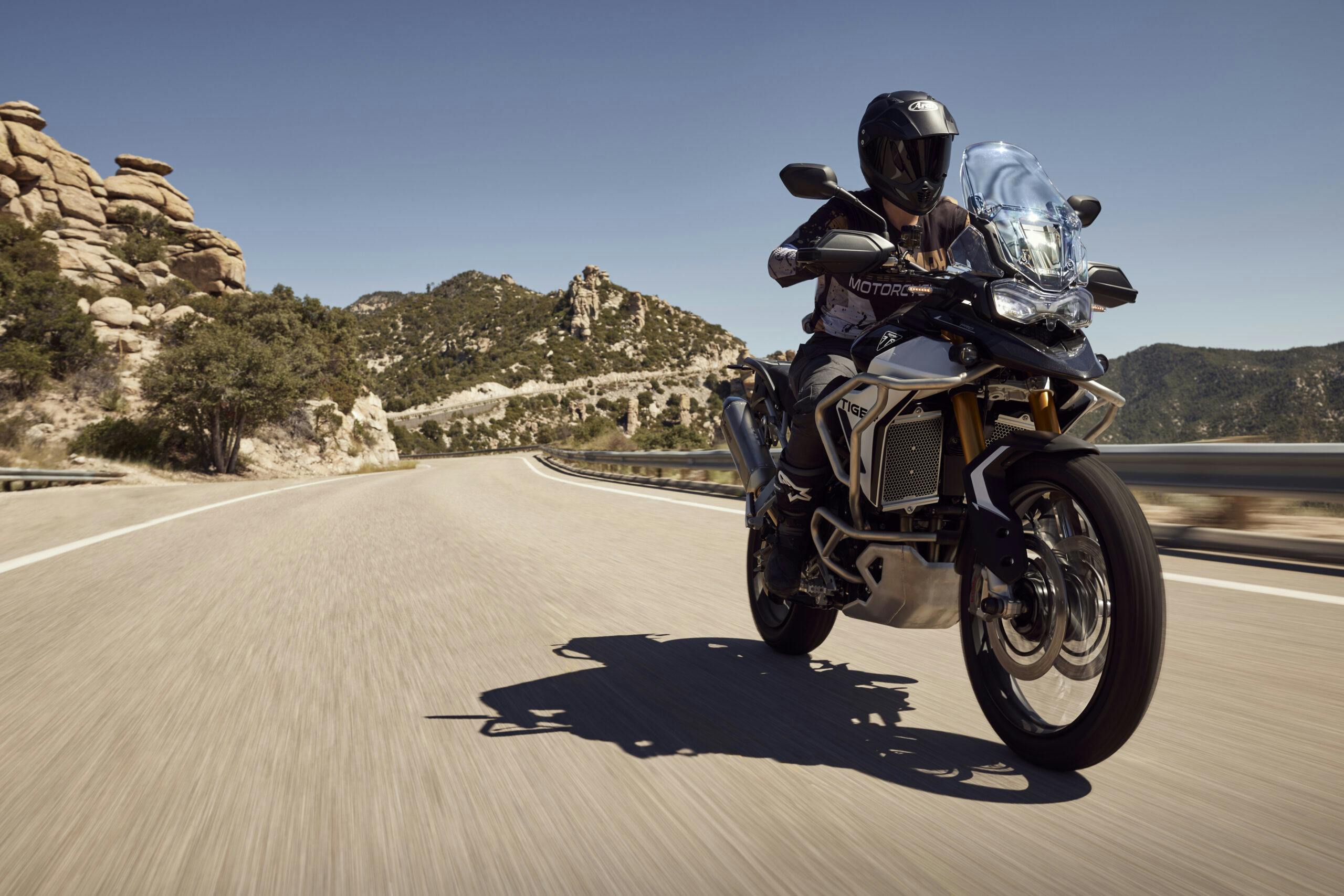 2560x1708 Triumph creates trio of Tiger 900 models
