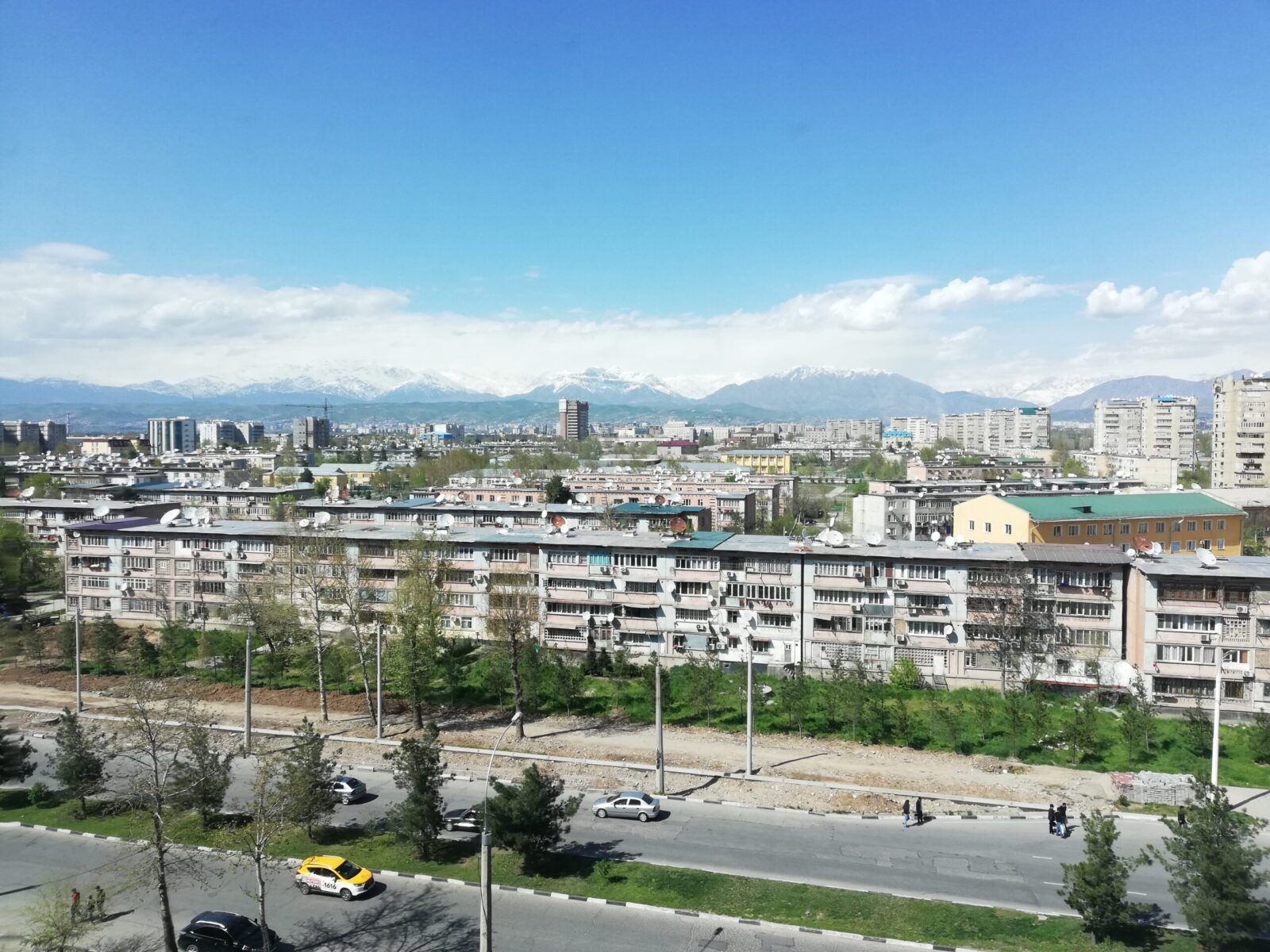 1600x1200 Nascent, destroyed, aspiring: three cinematic visions of Dushanbe Eastern Europe