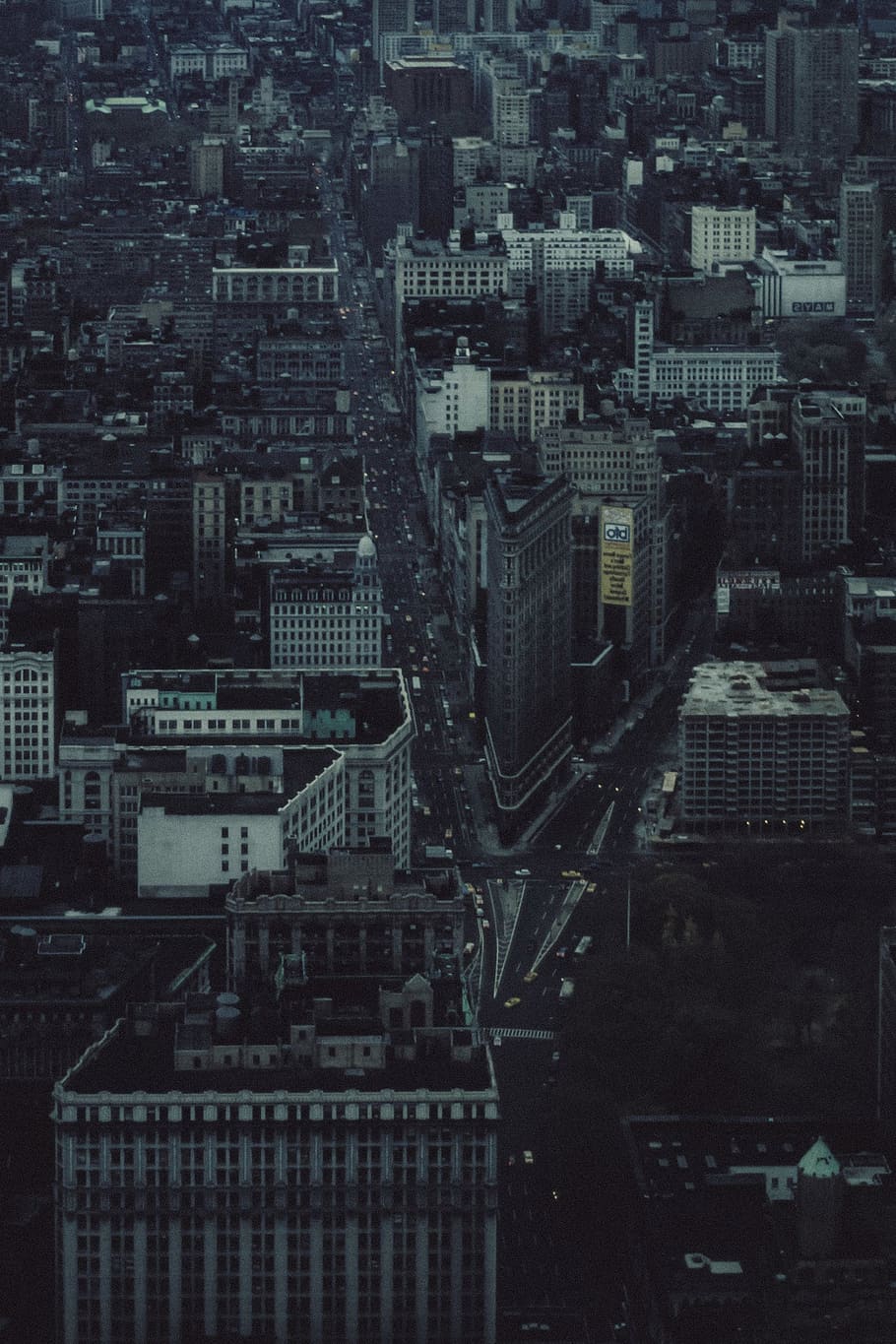 910x1365 new york, usa, city, dark, winter, old, analog, grain