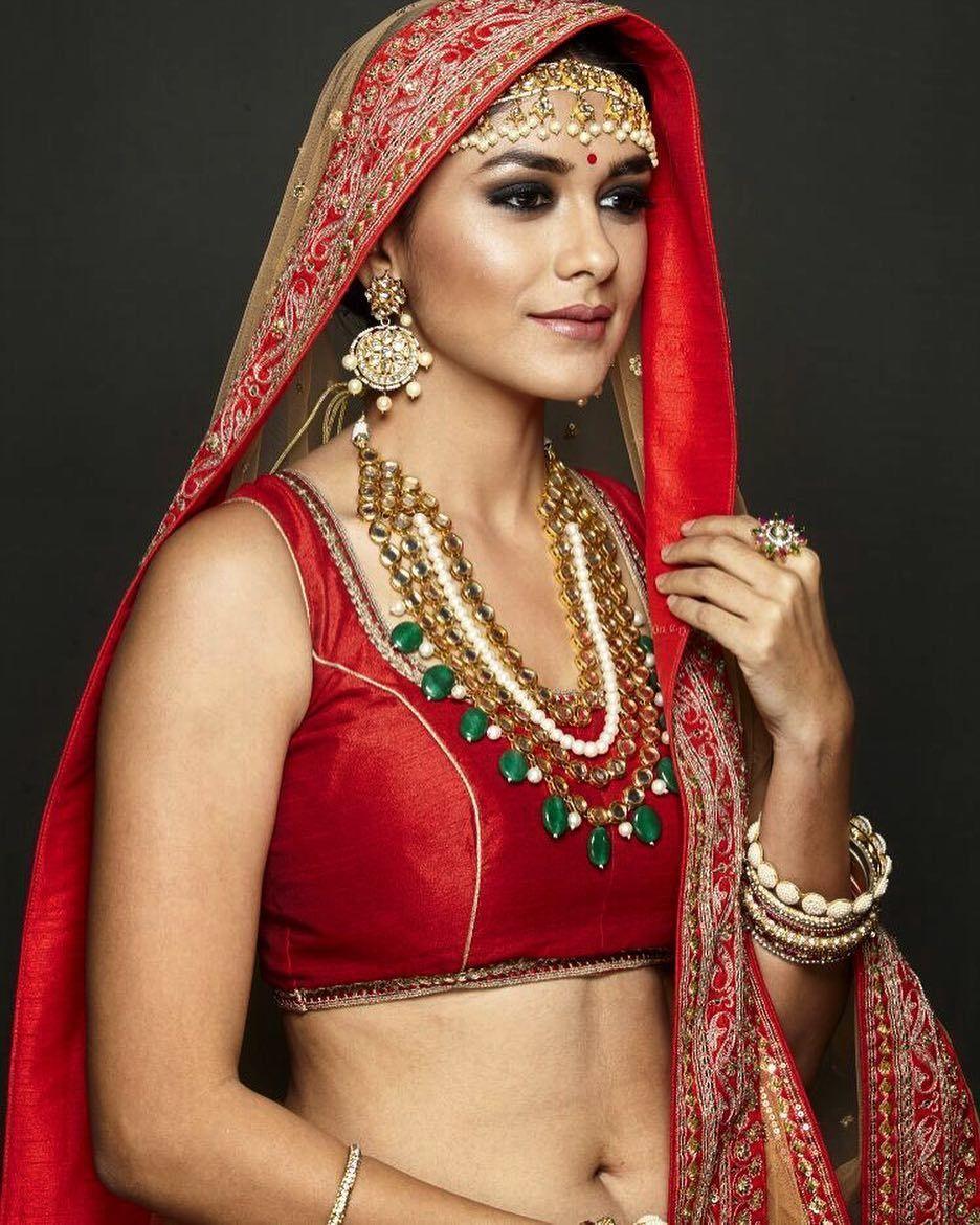 936x1170 Mrunal Thakur #mrunalthakur #bollywood #musicallyapp