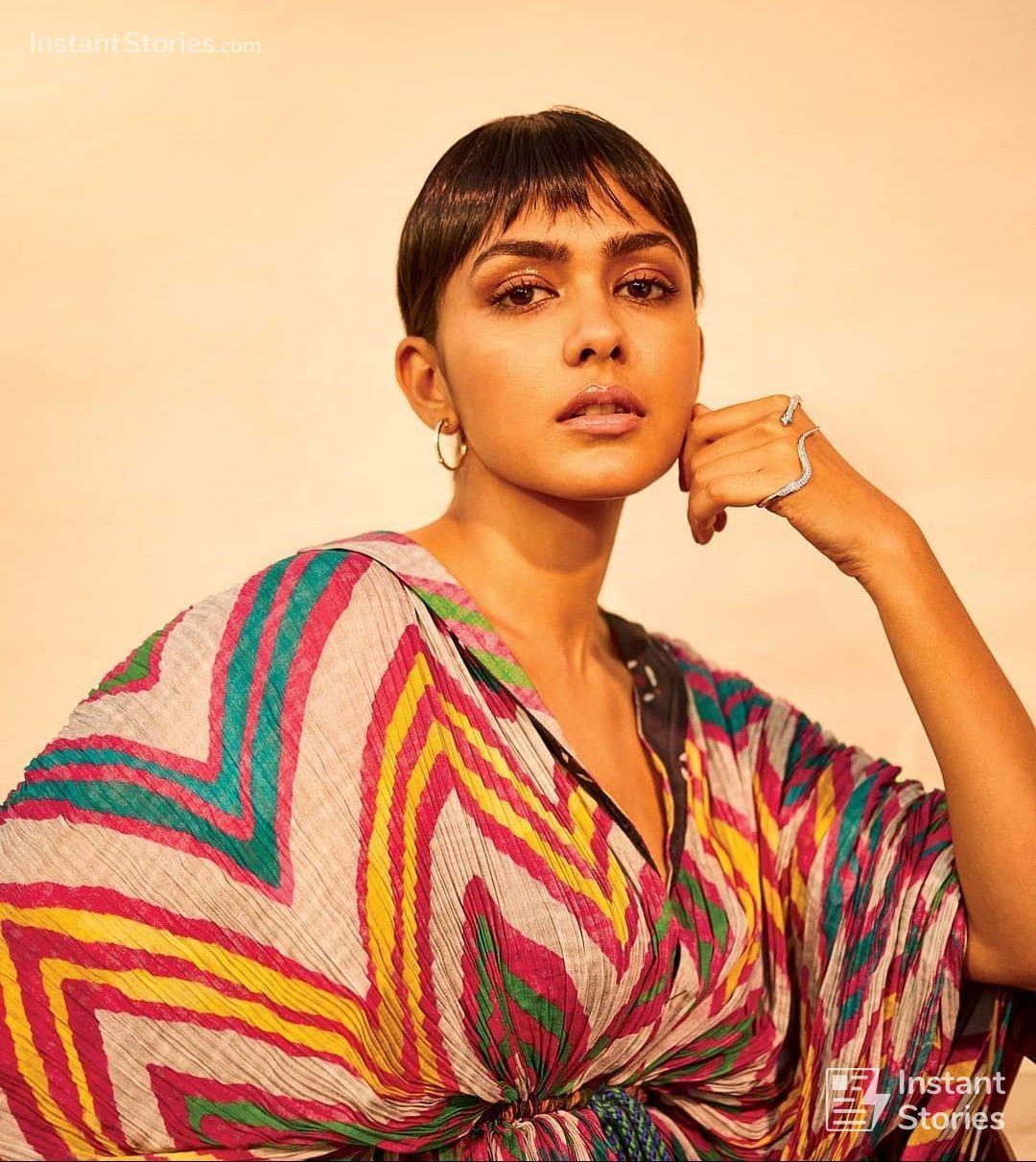 1080x1211 Mrunal Thakur Latest Hot Image. HD wallpaper for mobile