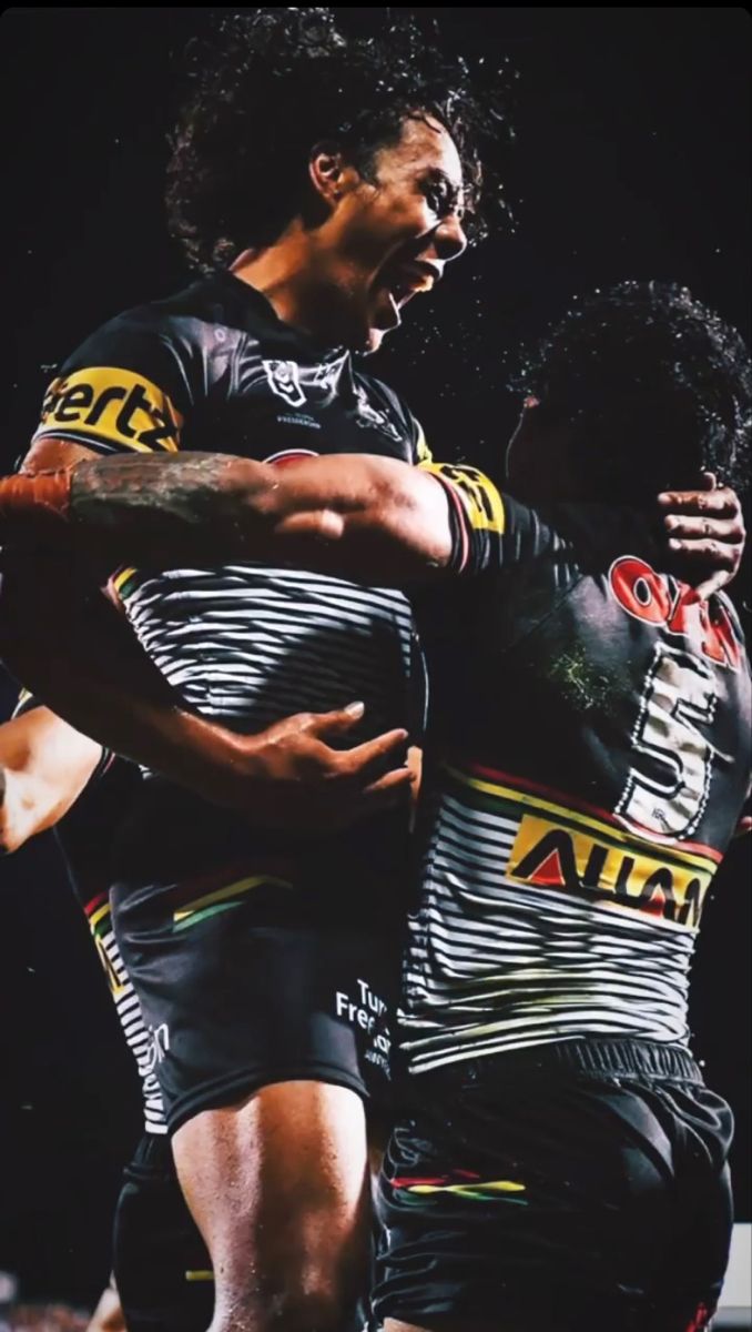 678x1200 Brian To'o Wallpaper
