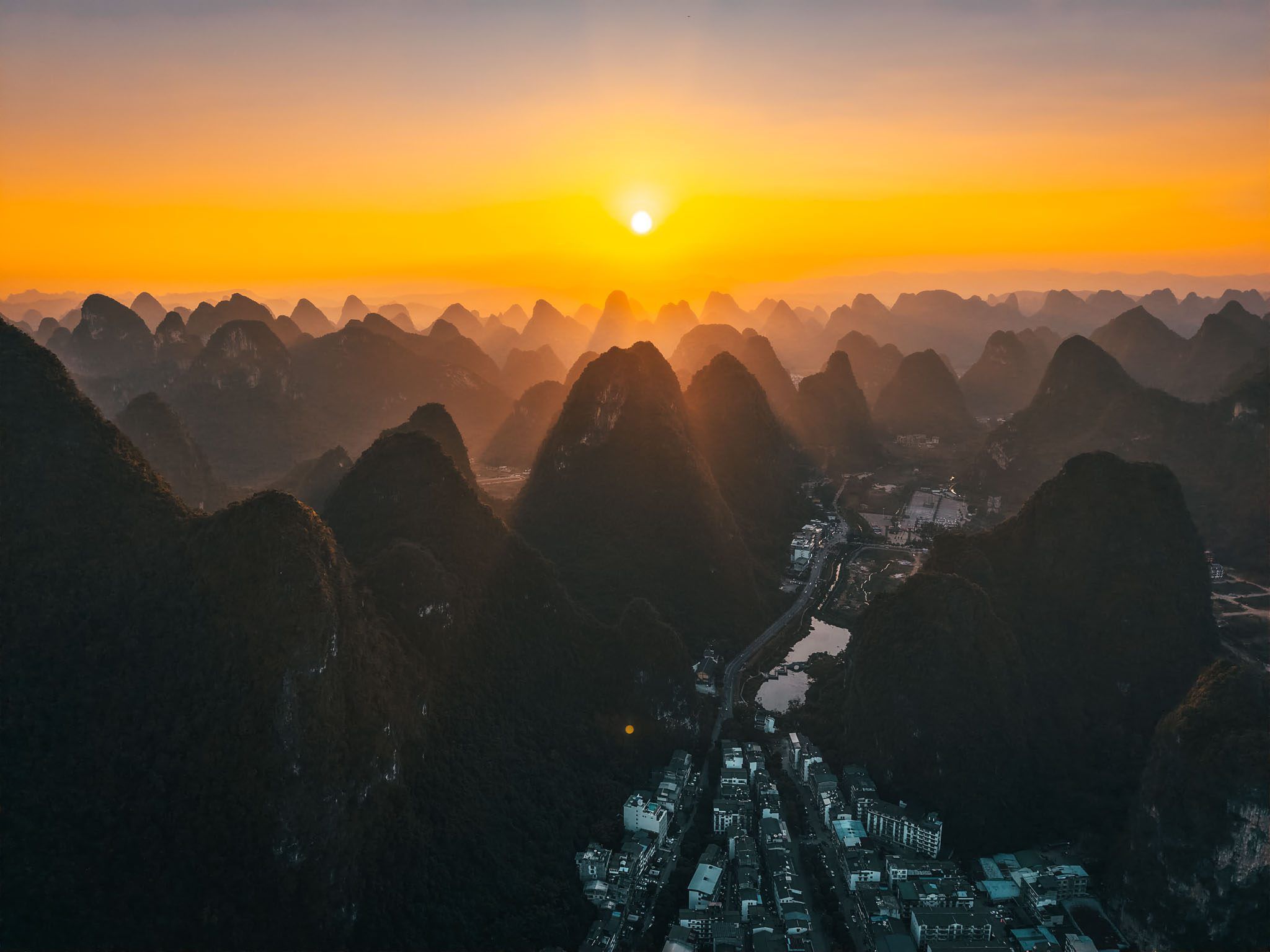 2048x1536 Yangshuo Travel Guide: China's Most Magical Landscapes