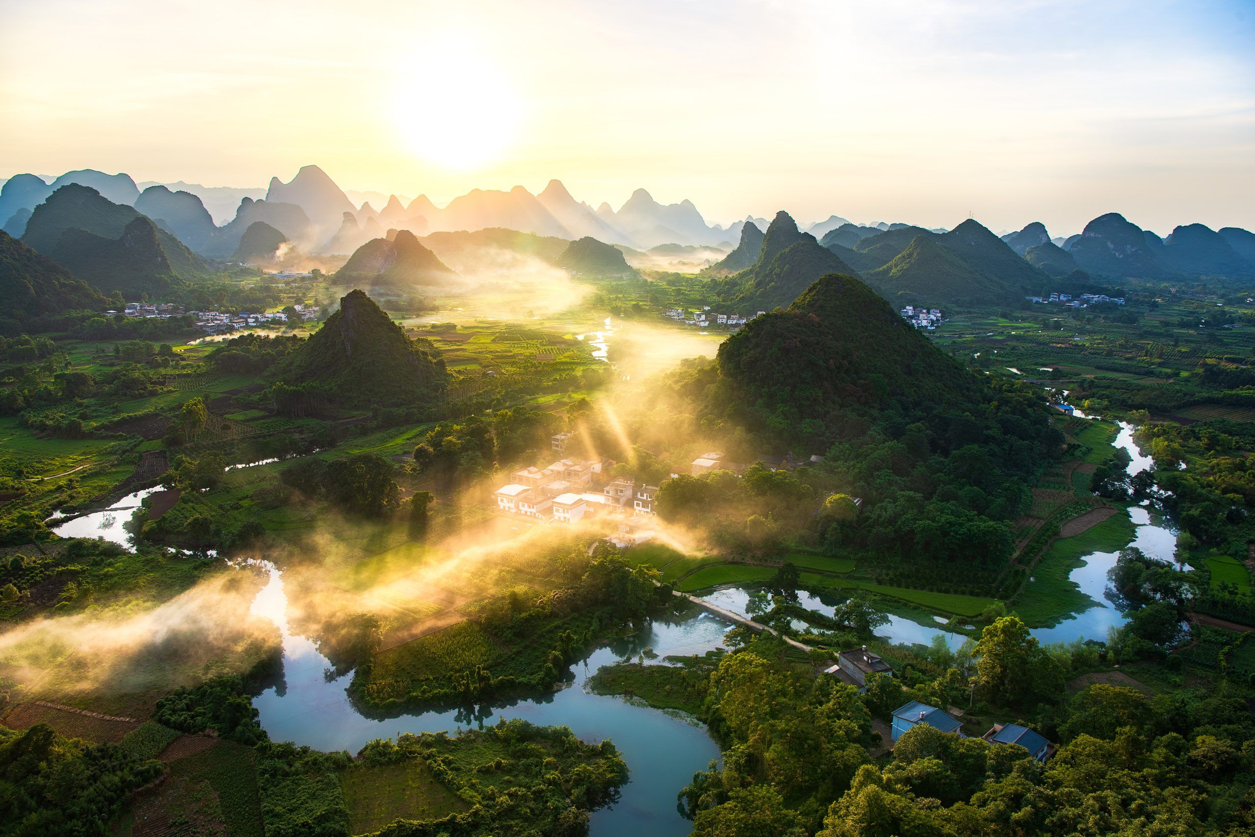 2560x1708 Yangshuo Hiking Tour