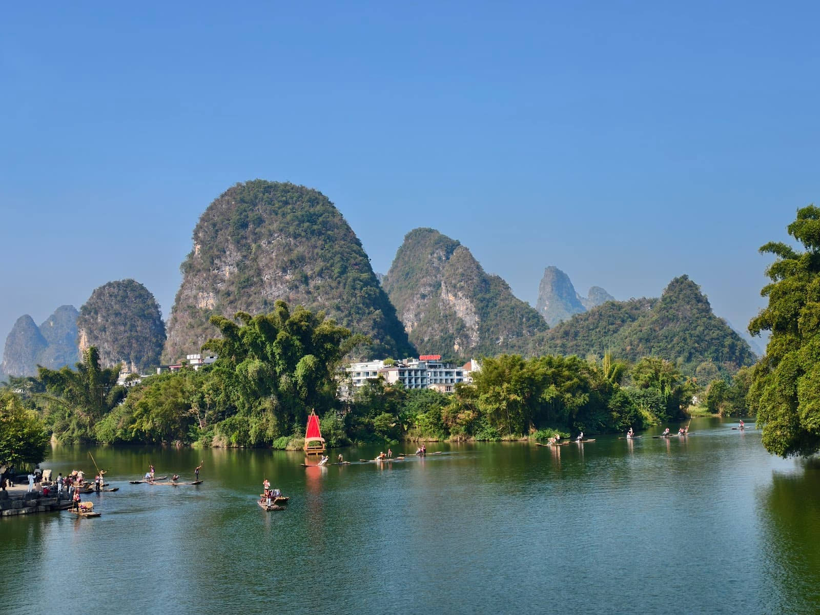 1600x1200 TV Tower Yangshuo (2026)
