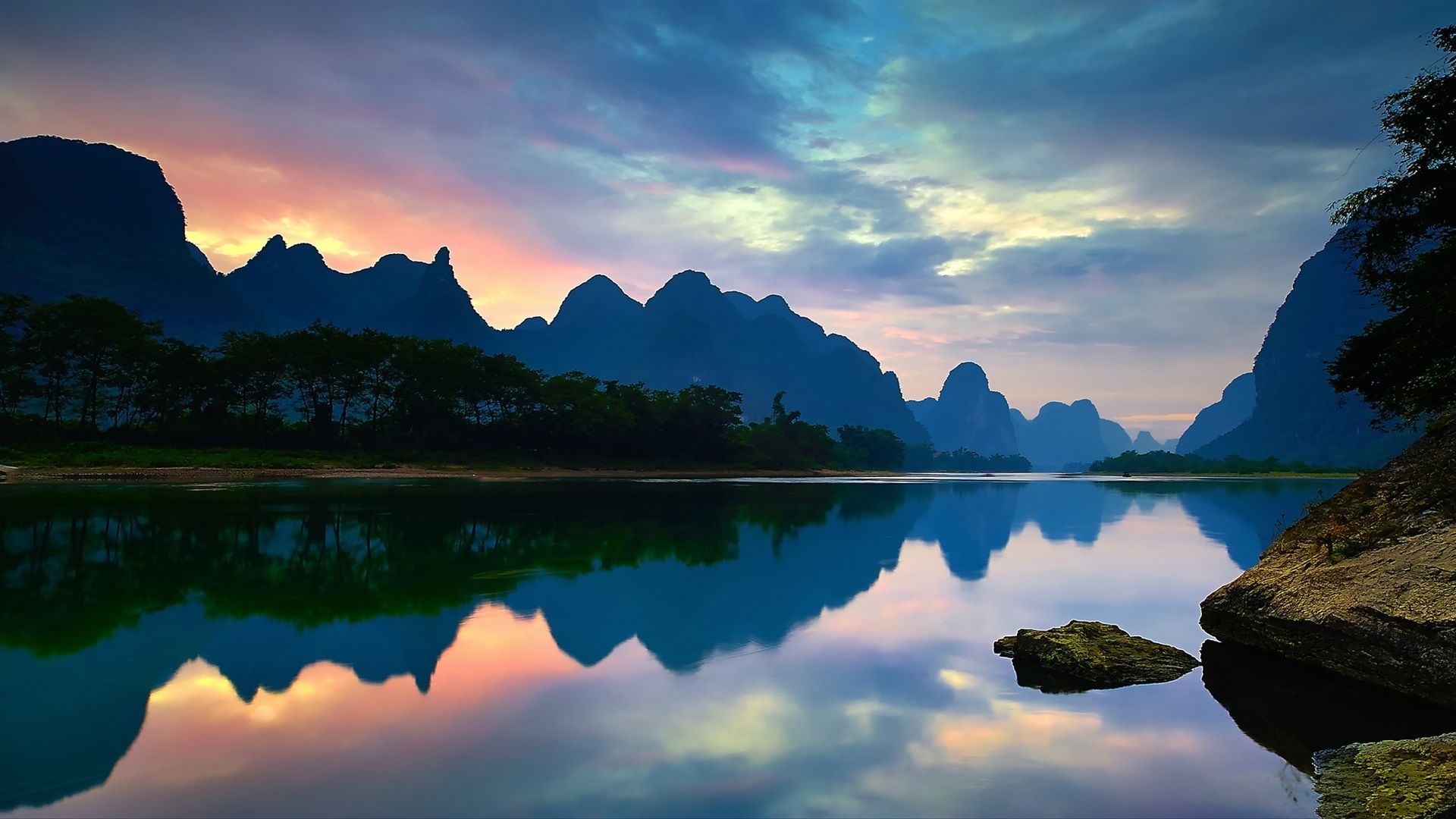 1920x1080 Wallpaper China, Yangshuo, Guangxi, Lijiang river, mountains, water reflection, sunset 1920x1080 Full HD 2K Picture, Image