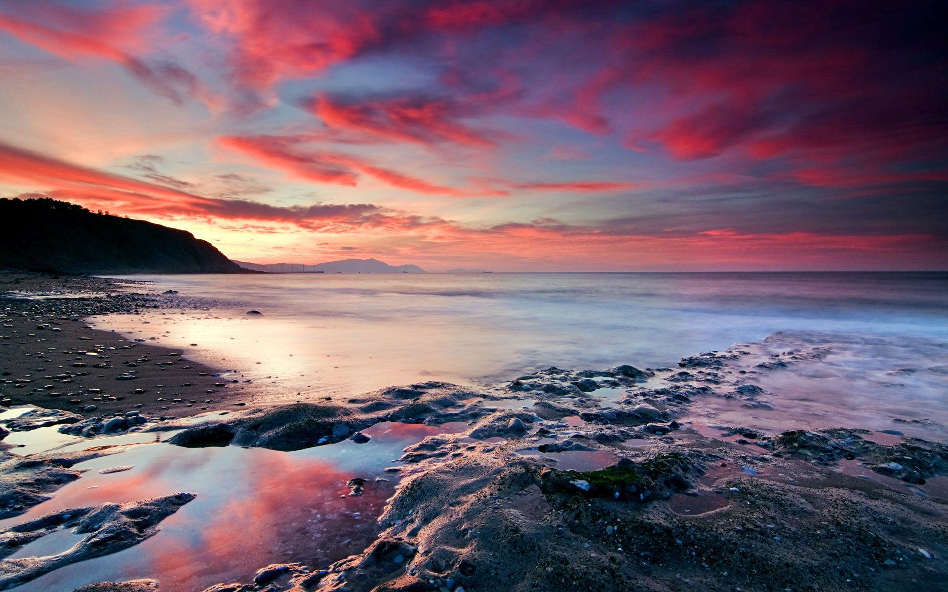 1920x1200 HD Nature's Sunset Glow: Serene Coastal Evening