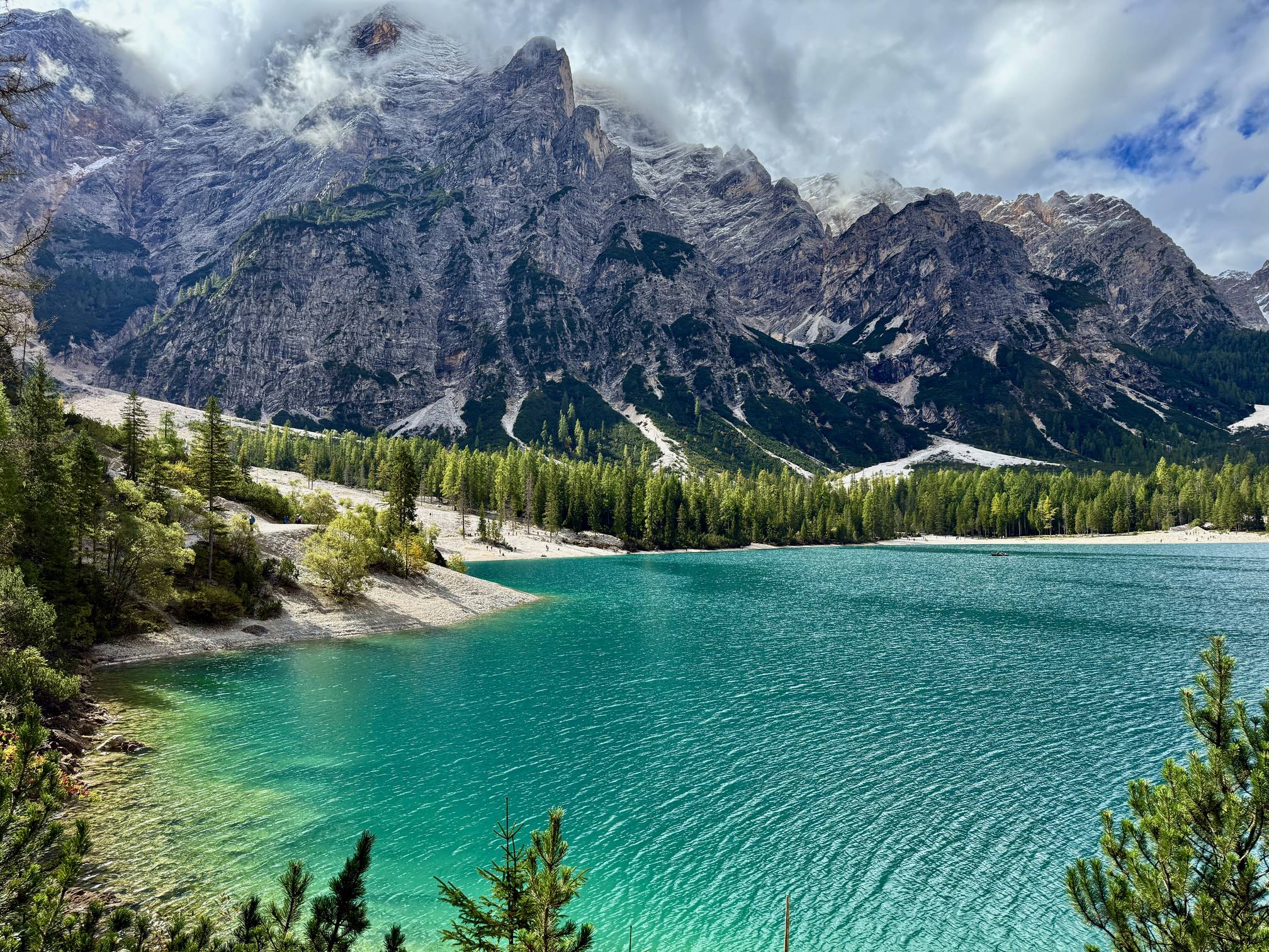 2016x1512 Ultimate Dolomites Guide: Hikes, Lakes & Castles