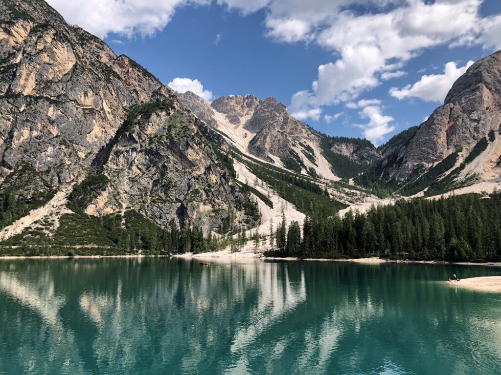 1024x768 Lakes of the Alps