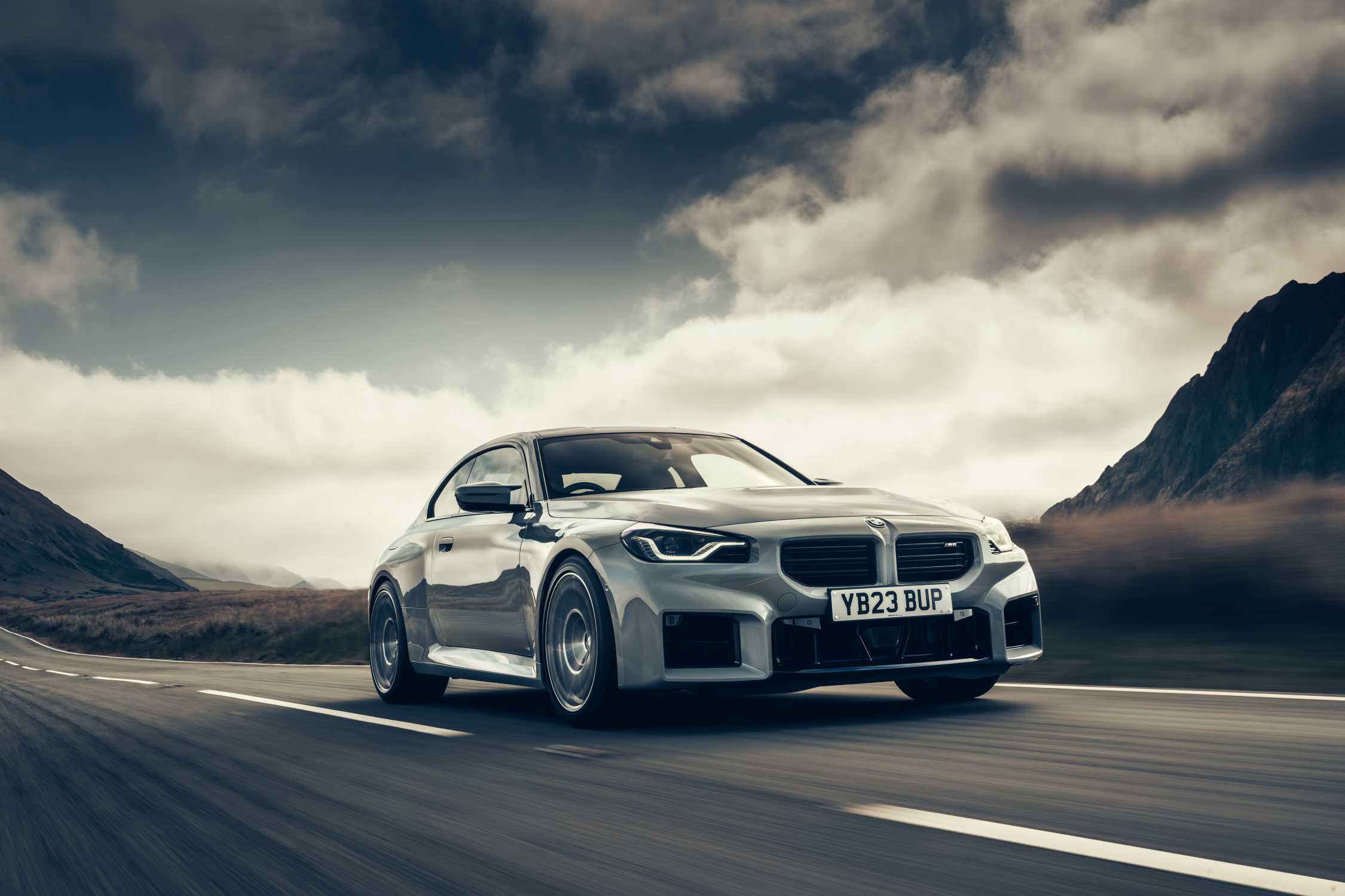 2250x1500 BMW M2 G87 Wallpaper