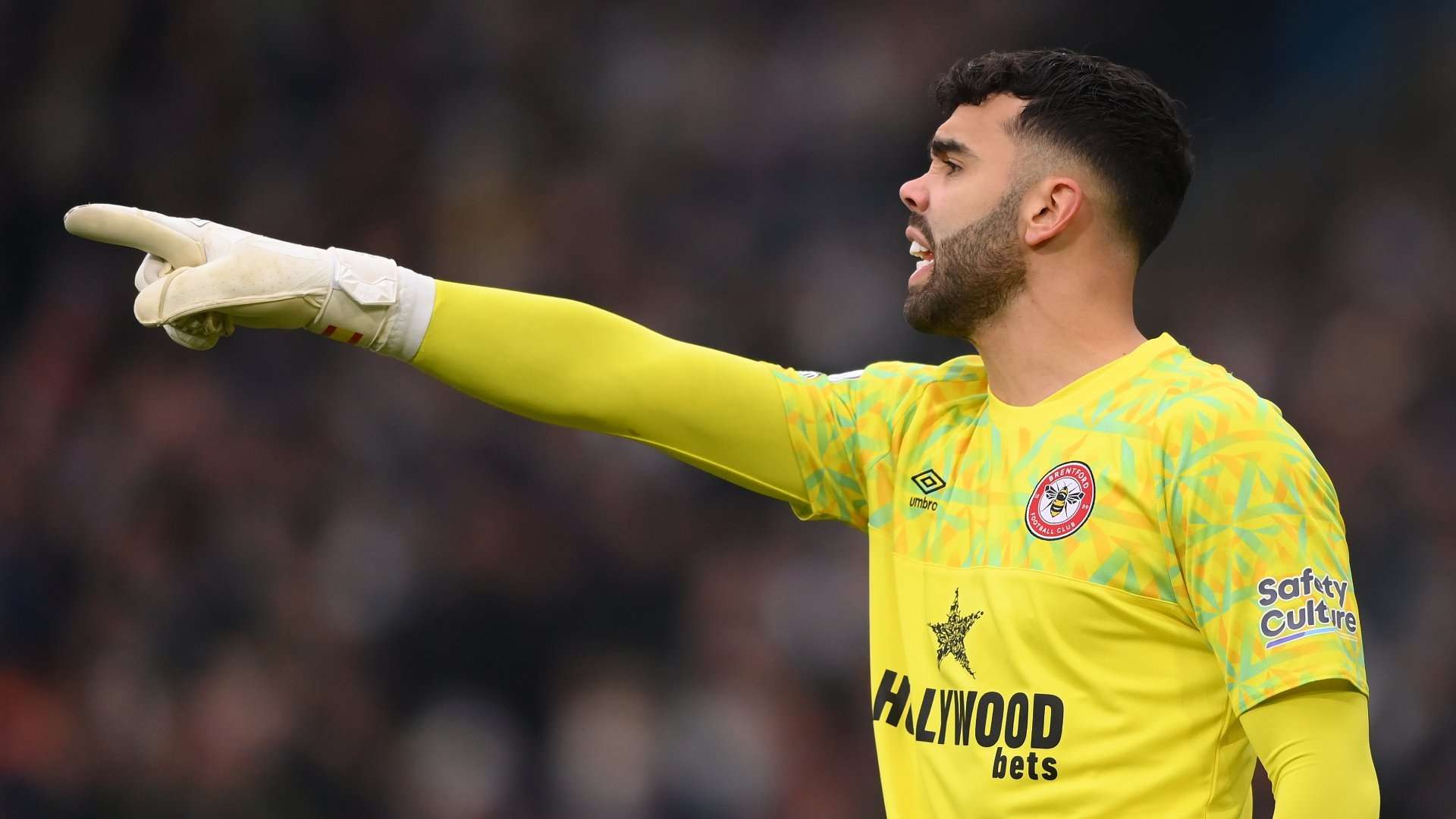 1920x1080 David Raya edges closer to Arsenal! Brentford goalkeeper agrees personal terms with Gunners as clubs accelerate transfer talks. Goal.com English Saudi Arabia