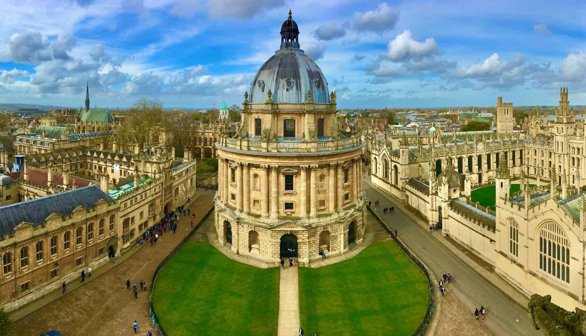 1920x1104 A Beautiful Weekend in Oxford, England