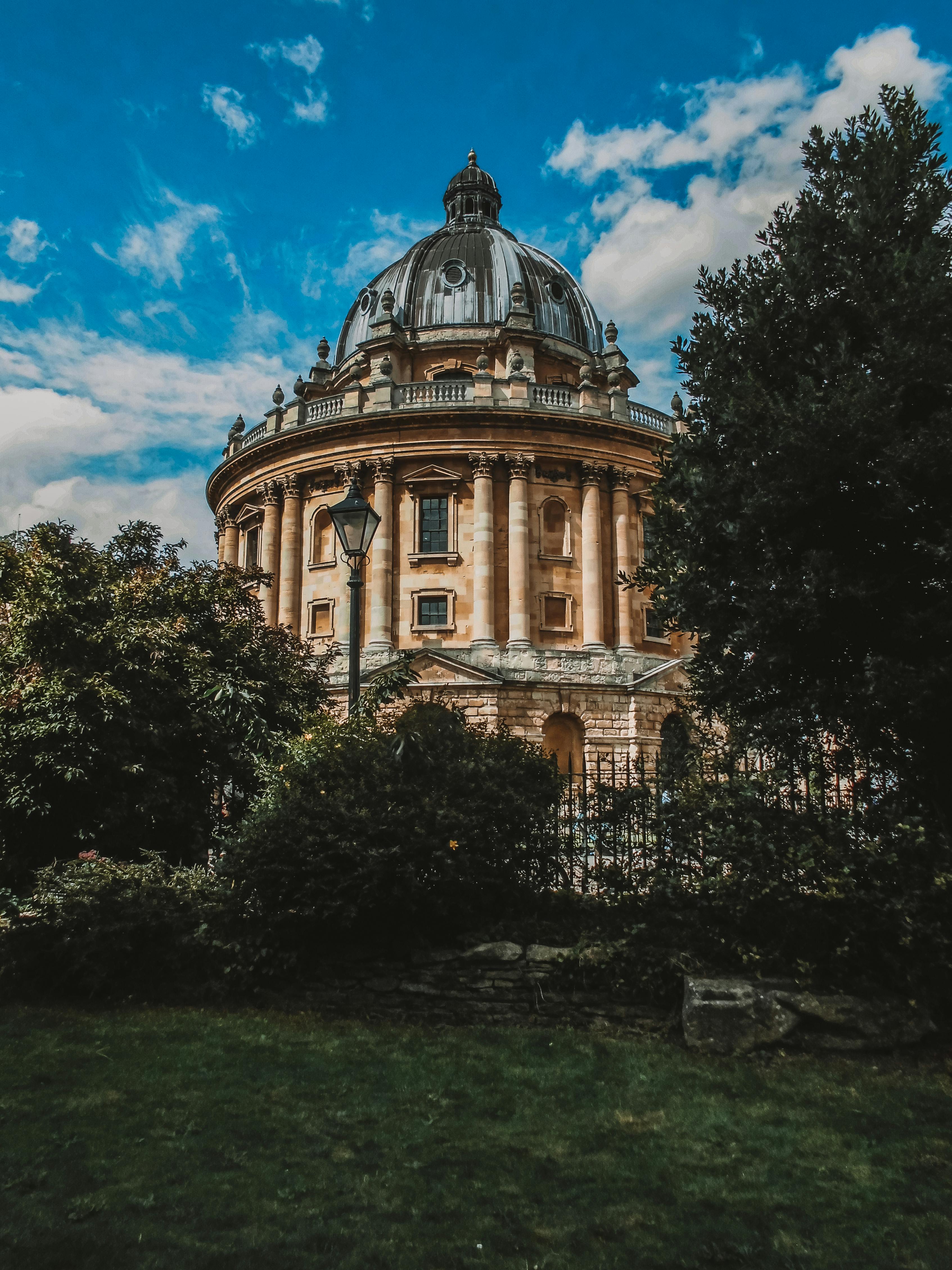 3386x4514 The Radcliffe Camera in Oxford, UK · Free
