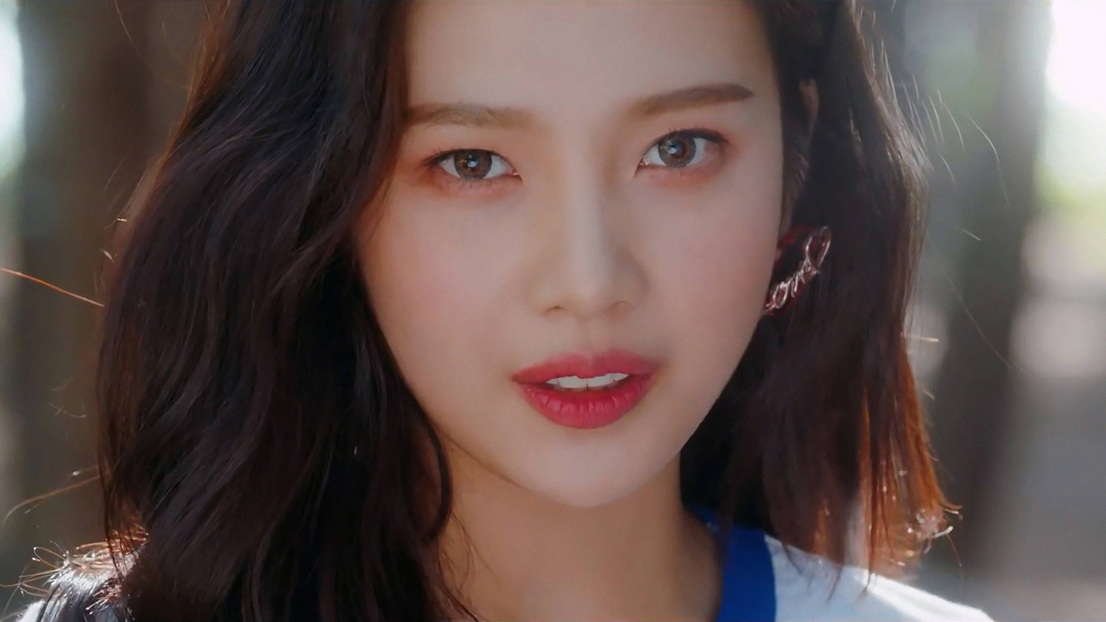 3840x2160 Joy Red Velvet Cookie Jar 4K