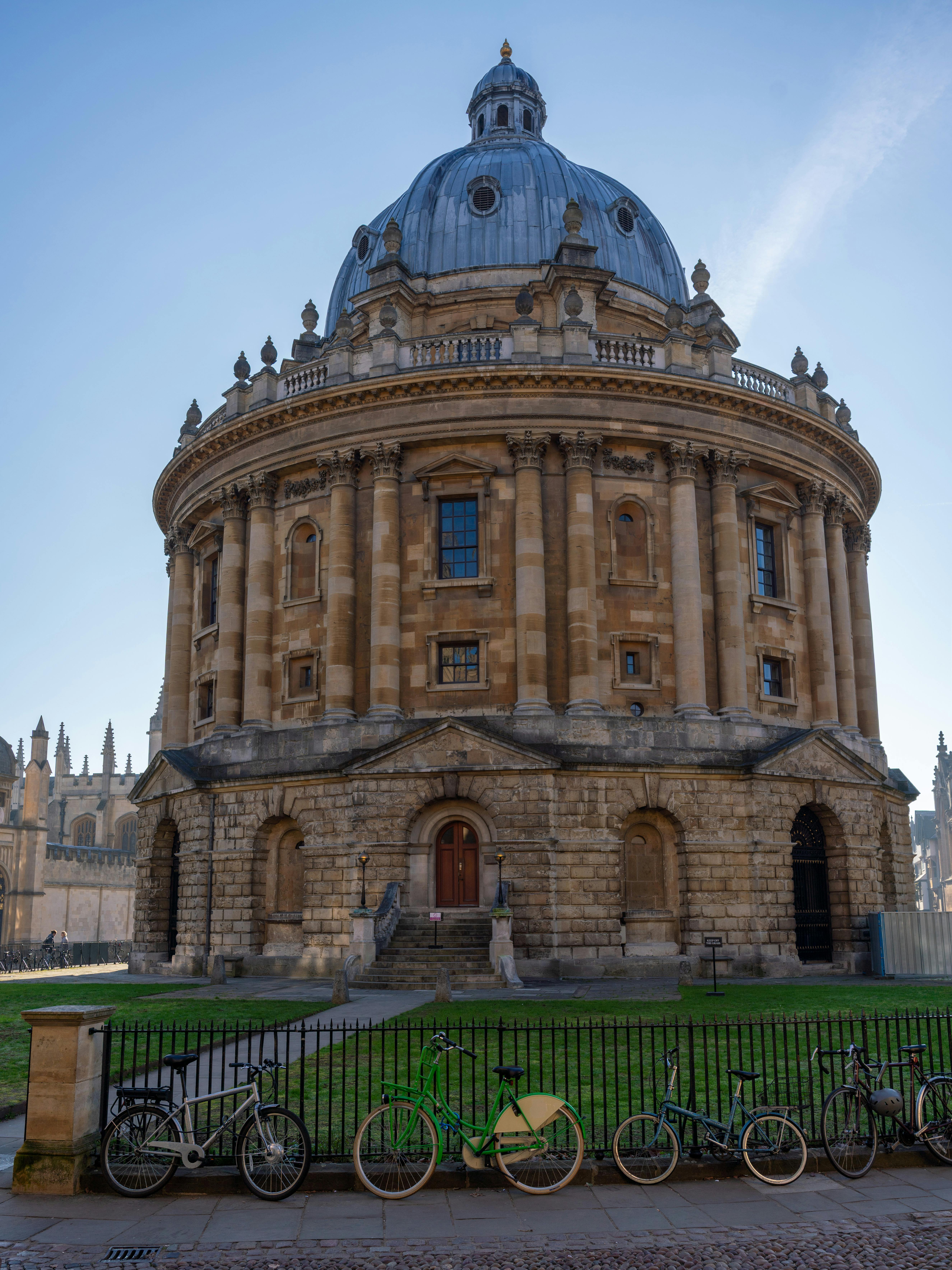 5302x7070 People Walking on Sidewalk in front of University of Oxford, Oxford, England · Free