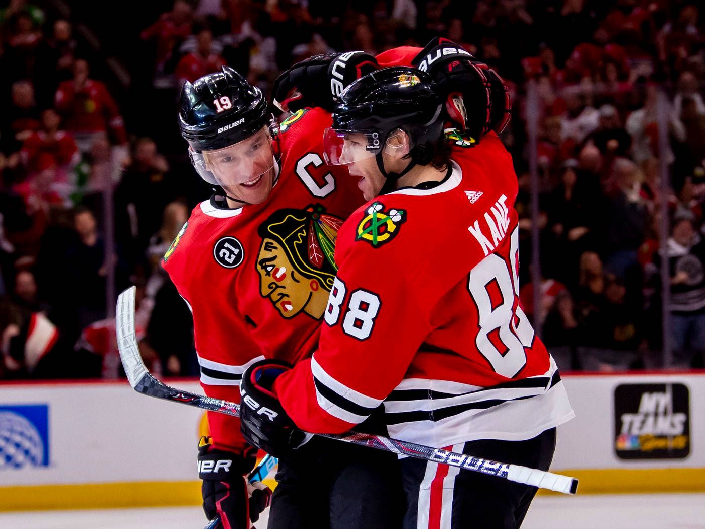 1400x1050 Download Ice Hockey Patrick Kane Jonathan Toews Wallpaper
