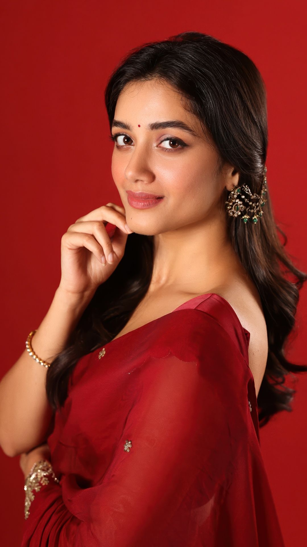 1080x1920 Bhagyashri Borse Wallpaper 4K, Saree, Red background