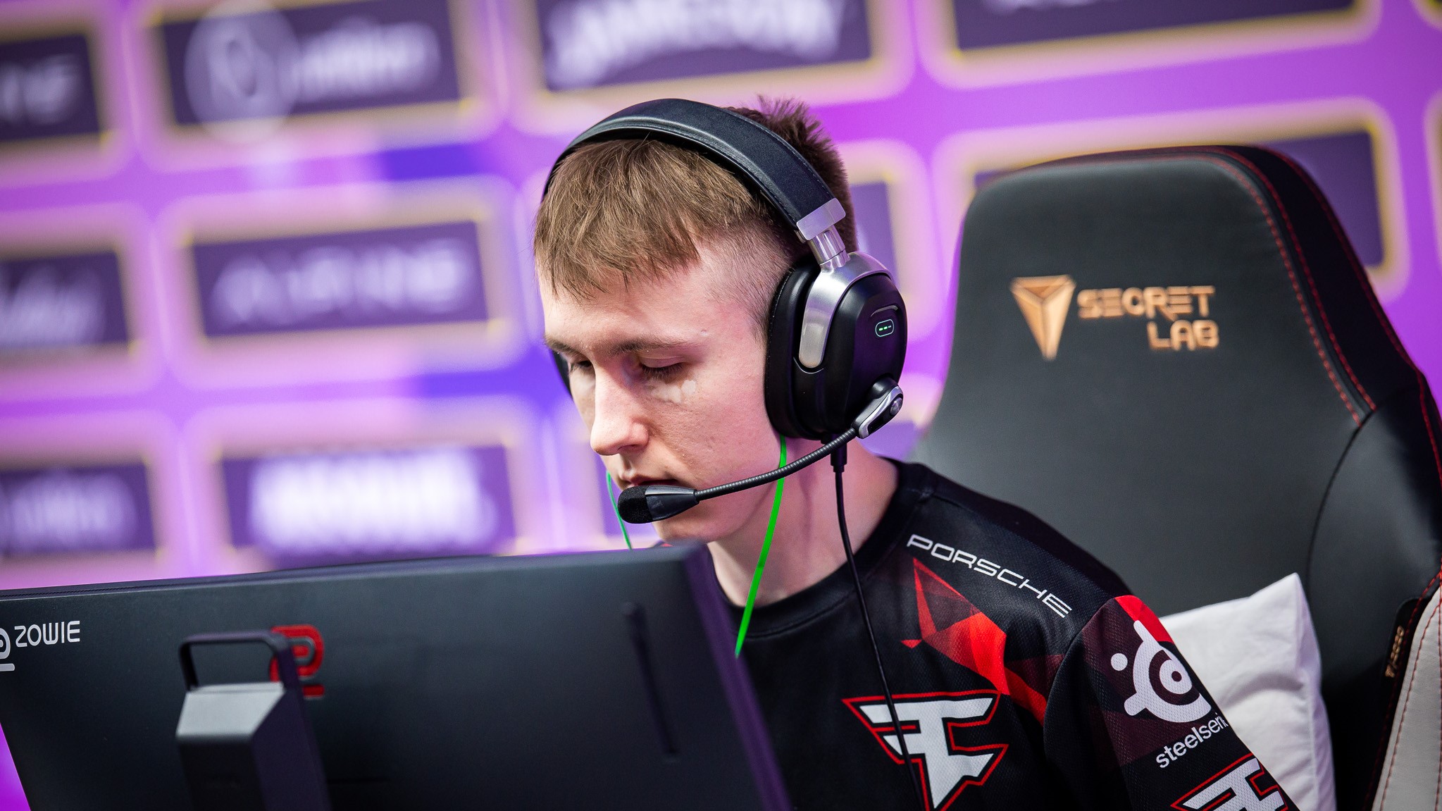 2047x1151 Ropz's settings, crosshair, and viewmodel for CS:GO