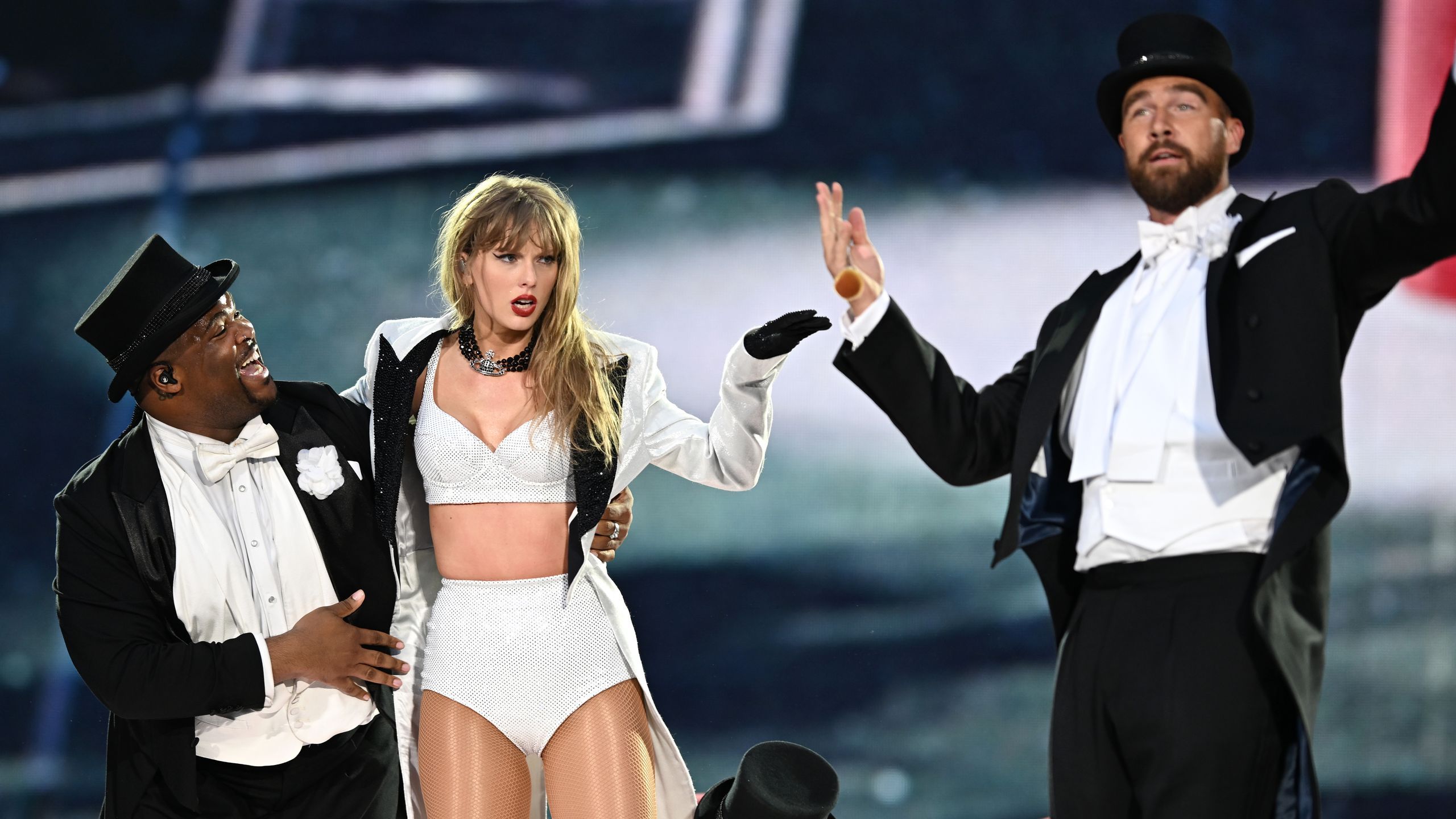 2560x1440 Taylor Swift 'The Life of a Showgirl' Fan Theories, From Copper Oxidation to a 'Midnights' Sister Album