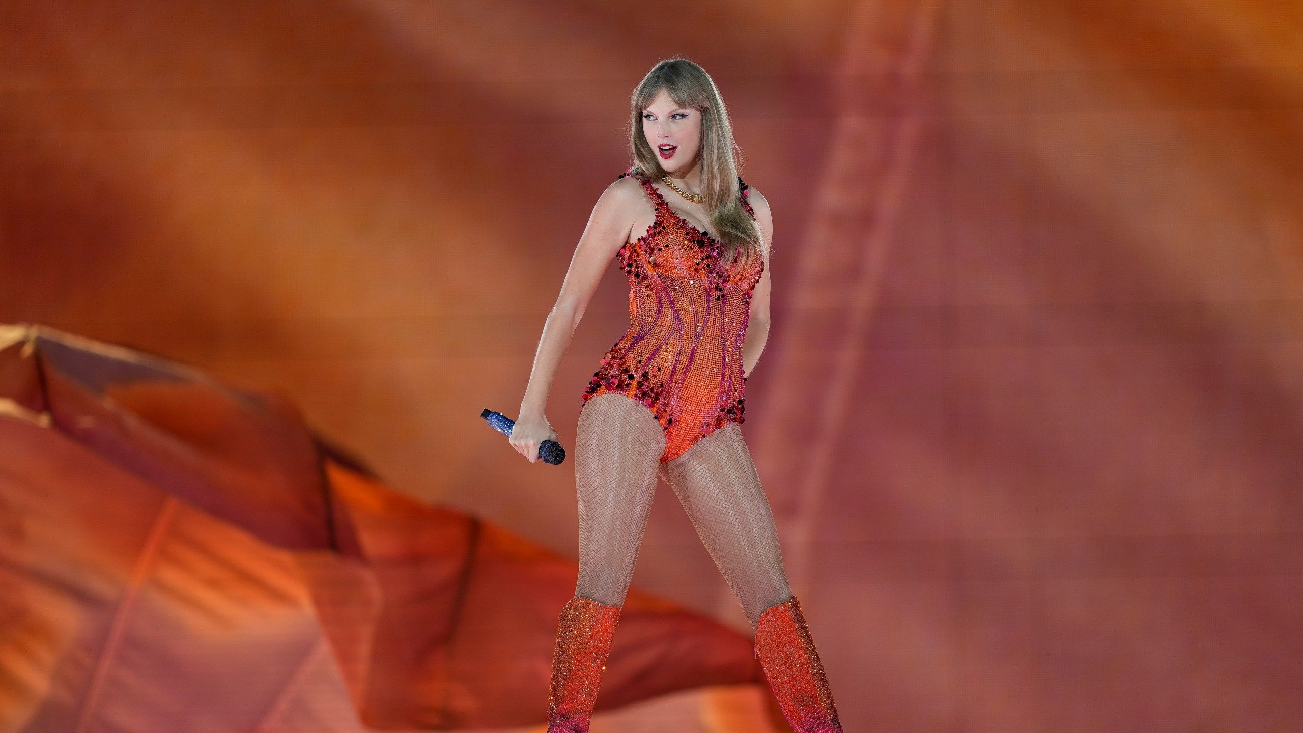 2560x1440 Taylor Swift announces 12th studio album, 'The Life of a Showgirl'