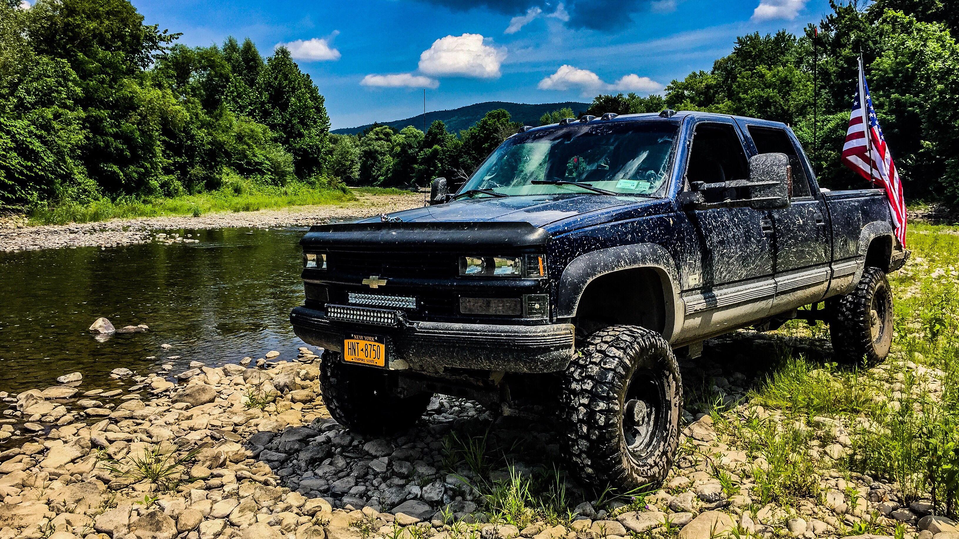 3264x1836 Nothing like a day at the creek