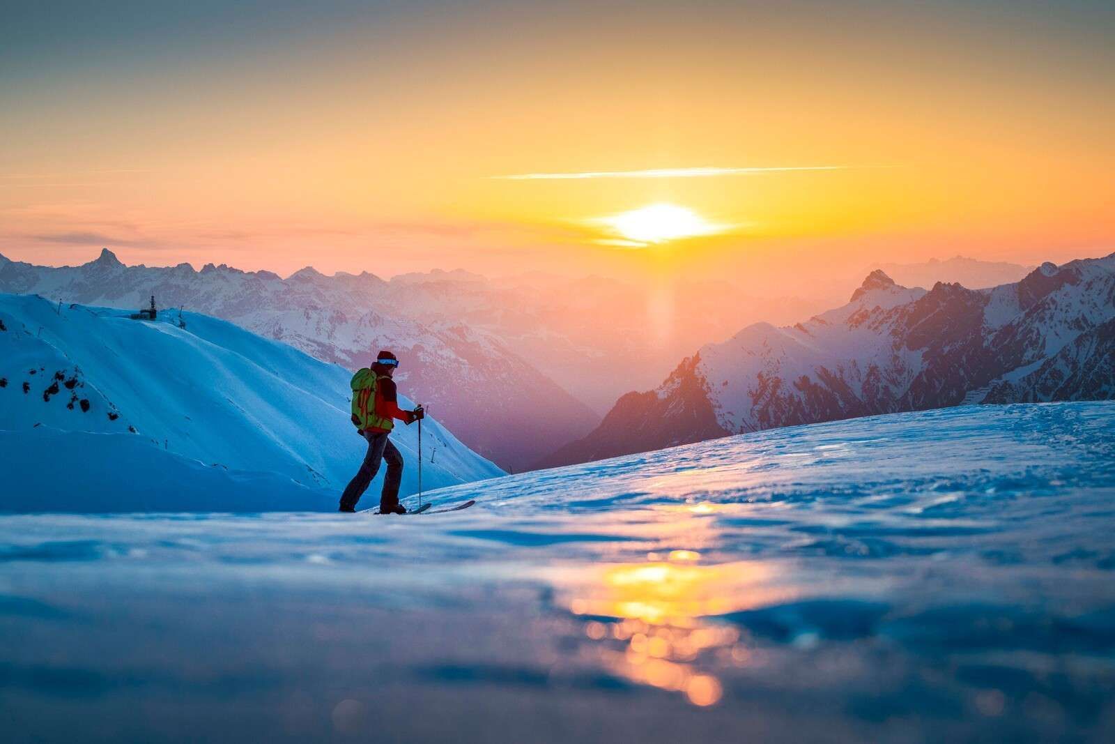 1600x1067 Wall Mural through snowy mountain sun