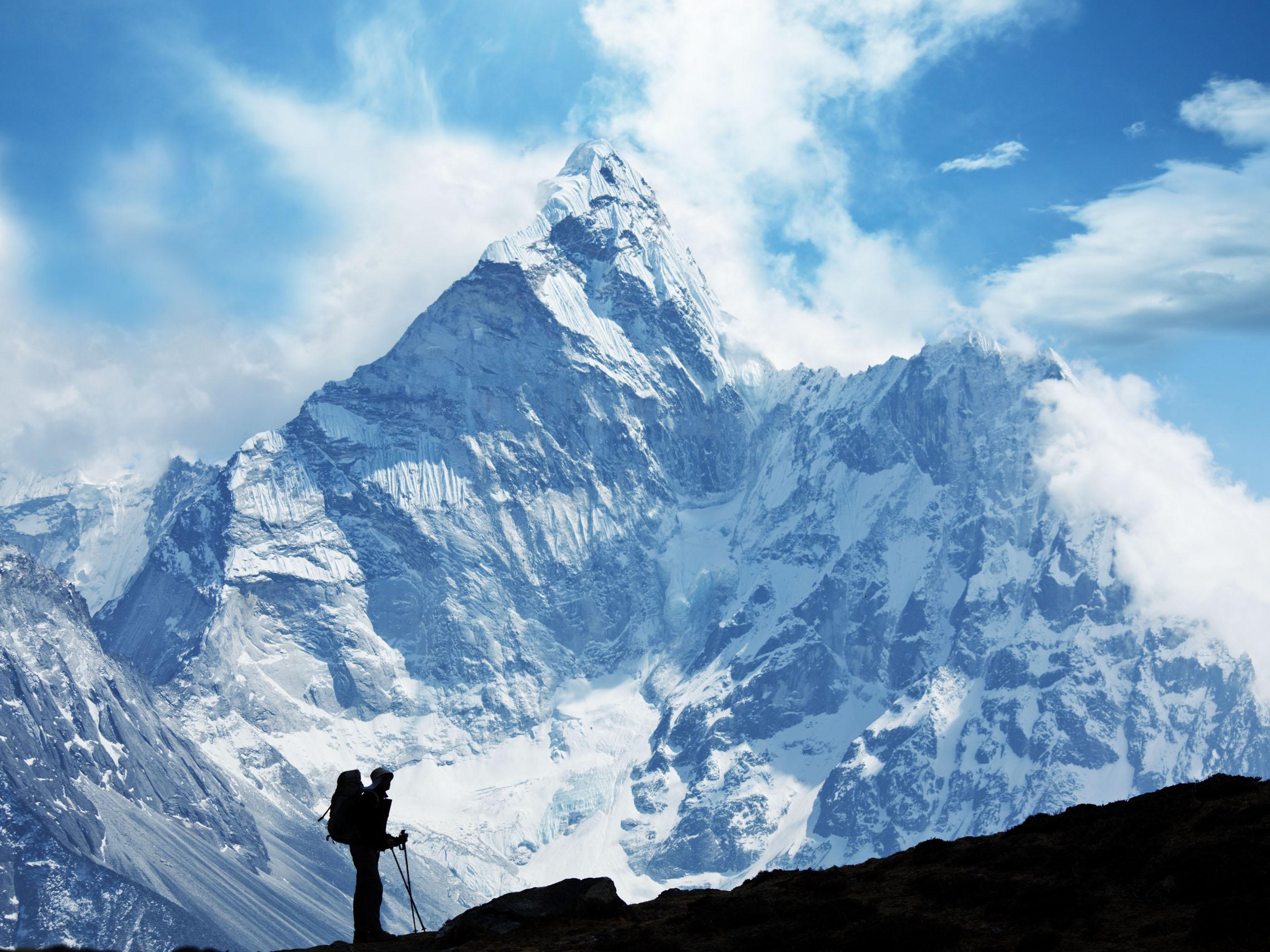2800x2100 Mountain Hike 4k Wallpaper