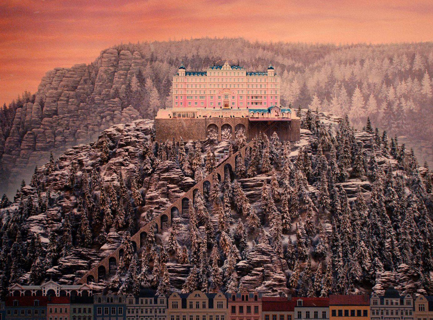 1385x1023 Wes Anderson's 'Grand Budapest Hotel' Is a Complex Caper New