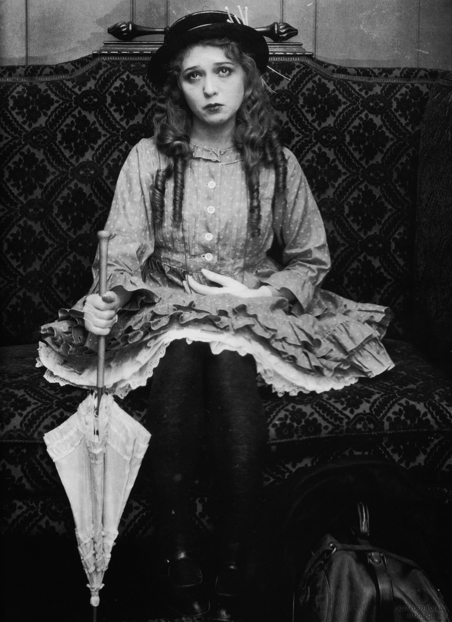900x1237 Mary Pickford. Byron's Muse