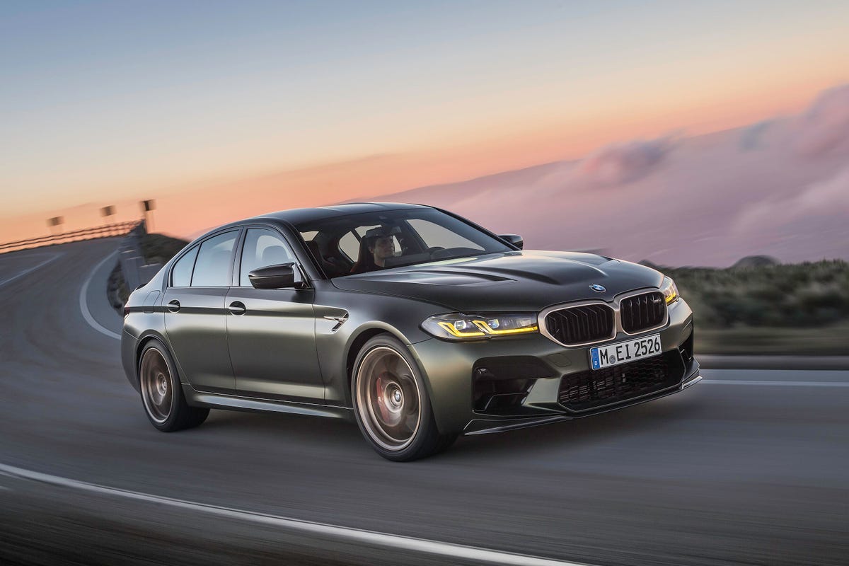 1200x800 BMW M5 CS: More speed, more gold