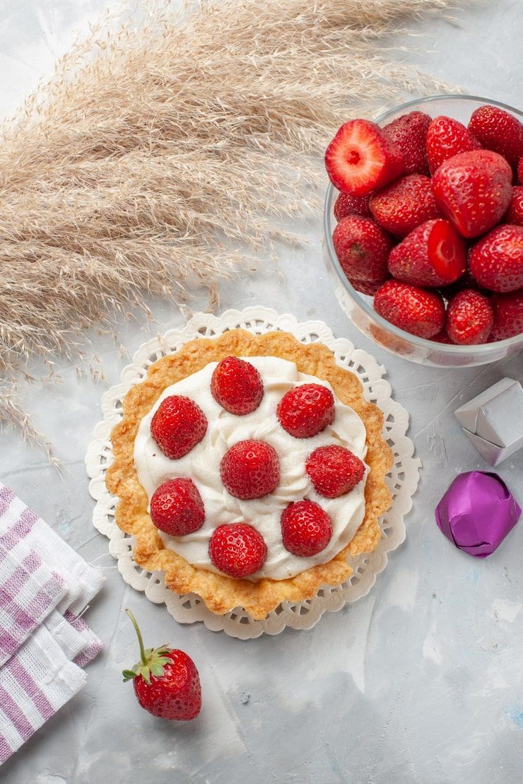 740x1109 Strawberry fruit tart Image