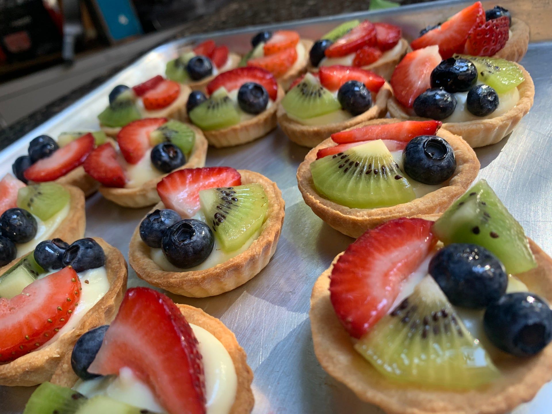 1920x1440 Dozen Mini Fruit Tart
