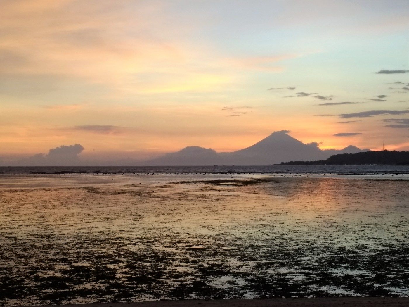 1400x1050 Gili Air