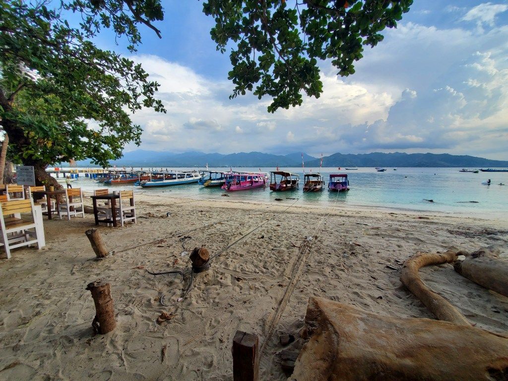 1024x768 Beautiful Sunset Location on Gili Air, Lombok Indonesia (Snorkeling on the West Coast)