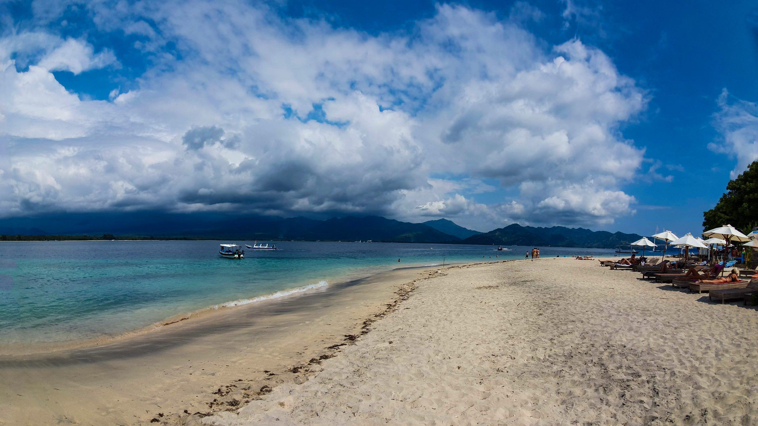 2560x1440 Things to do in Gili Air Walk in the World Air Island