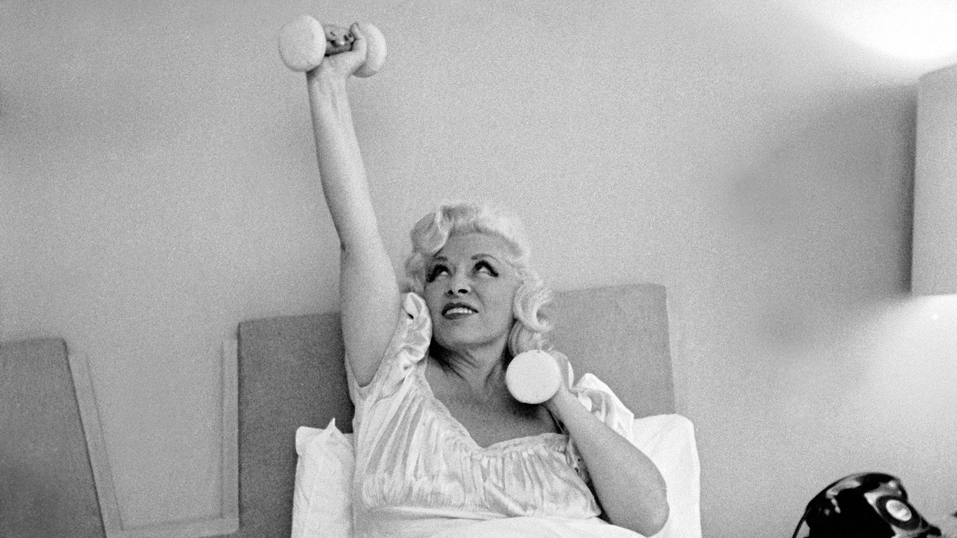 1920x1080 Mae West Wallpaper