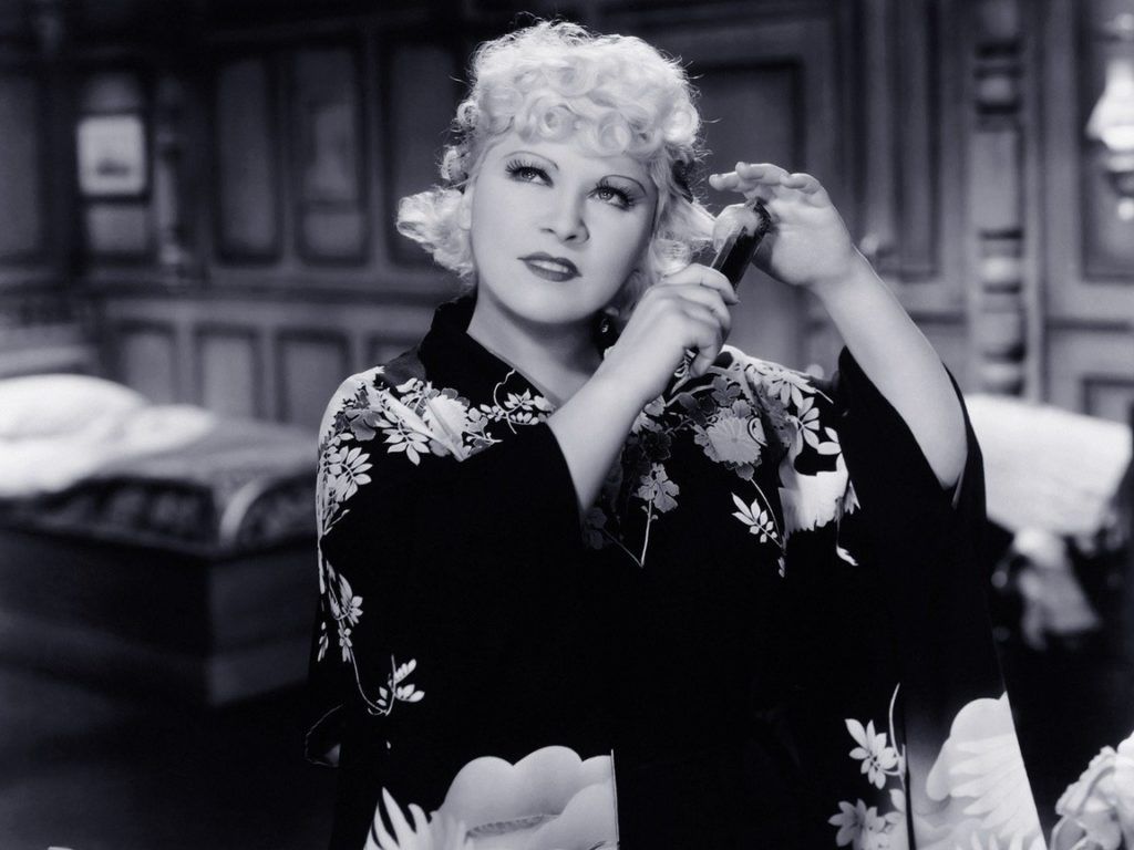 1024x768 MAE WEST: All her Classics